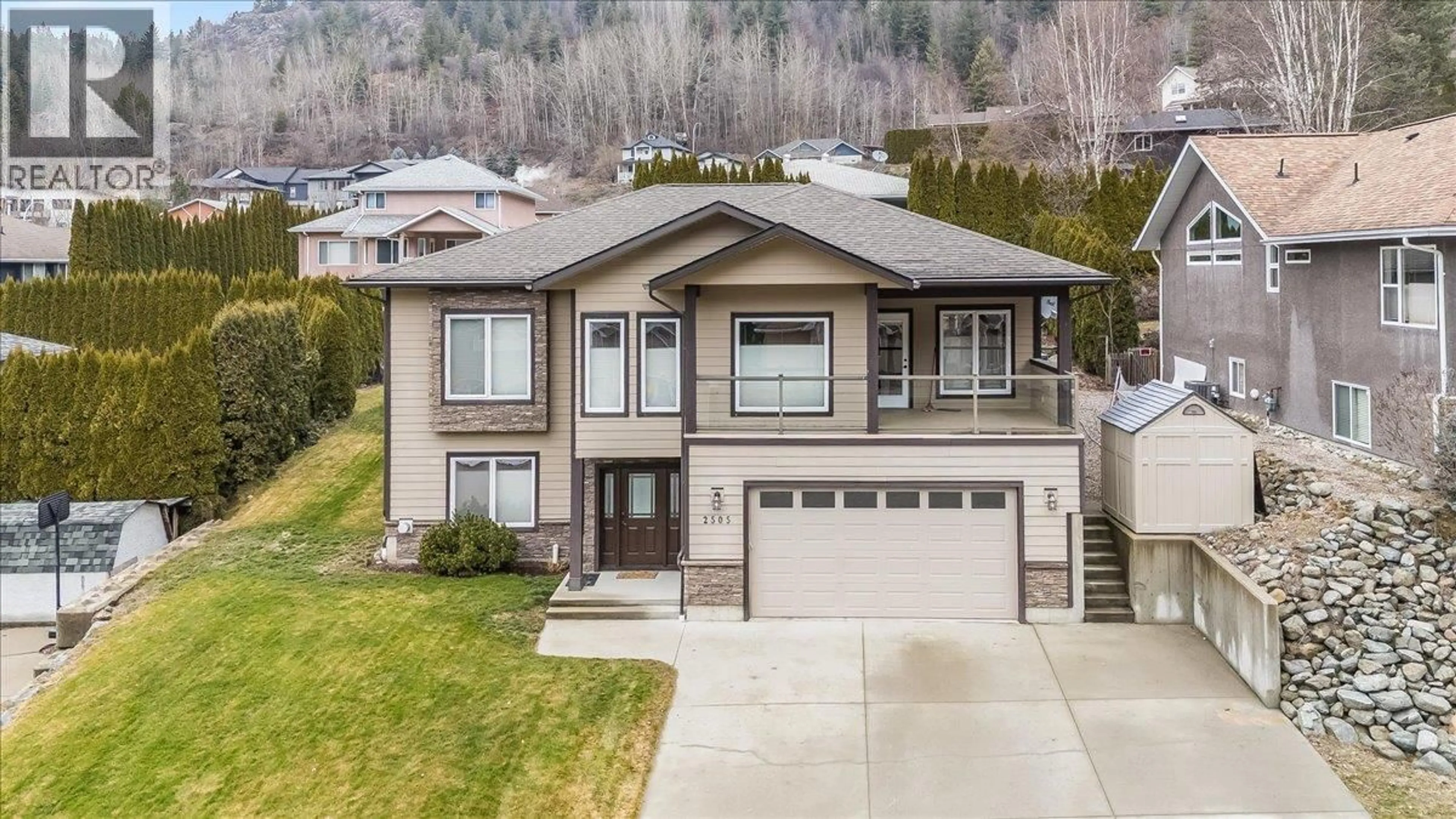 Home with vinyl exterior material, mountain view for 2505 ALBERT DRIVE, Trail British Columbia V1R4T3