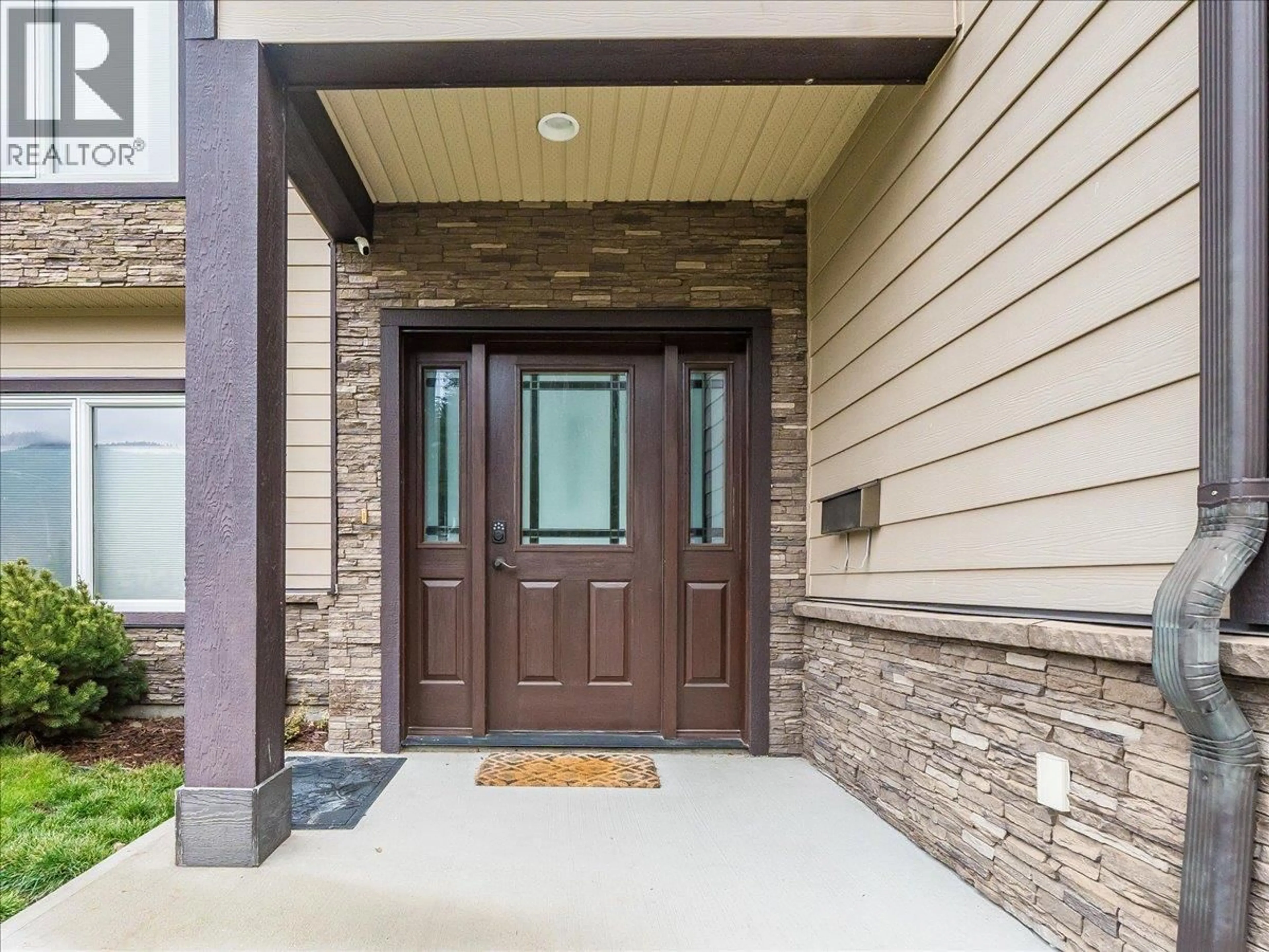 Indoor entryway for 2505 ALBERT DRIVE, Trail British Columbia V1R4T3