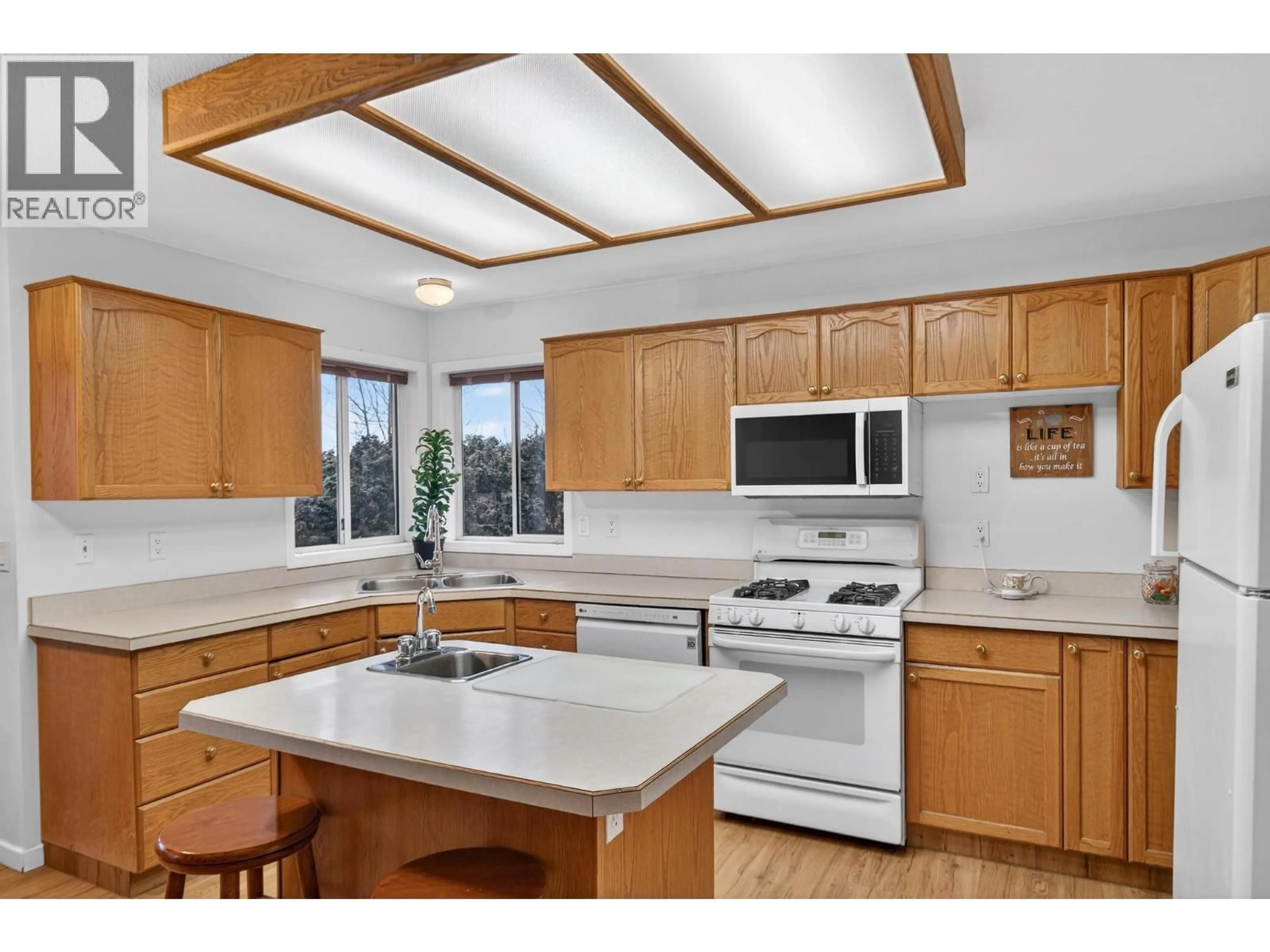 Open concept kitchen, unknown for 3561 RANCH ROAD, West Kelowna British Columbia V4T1A1