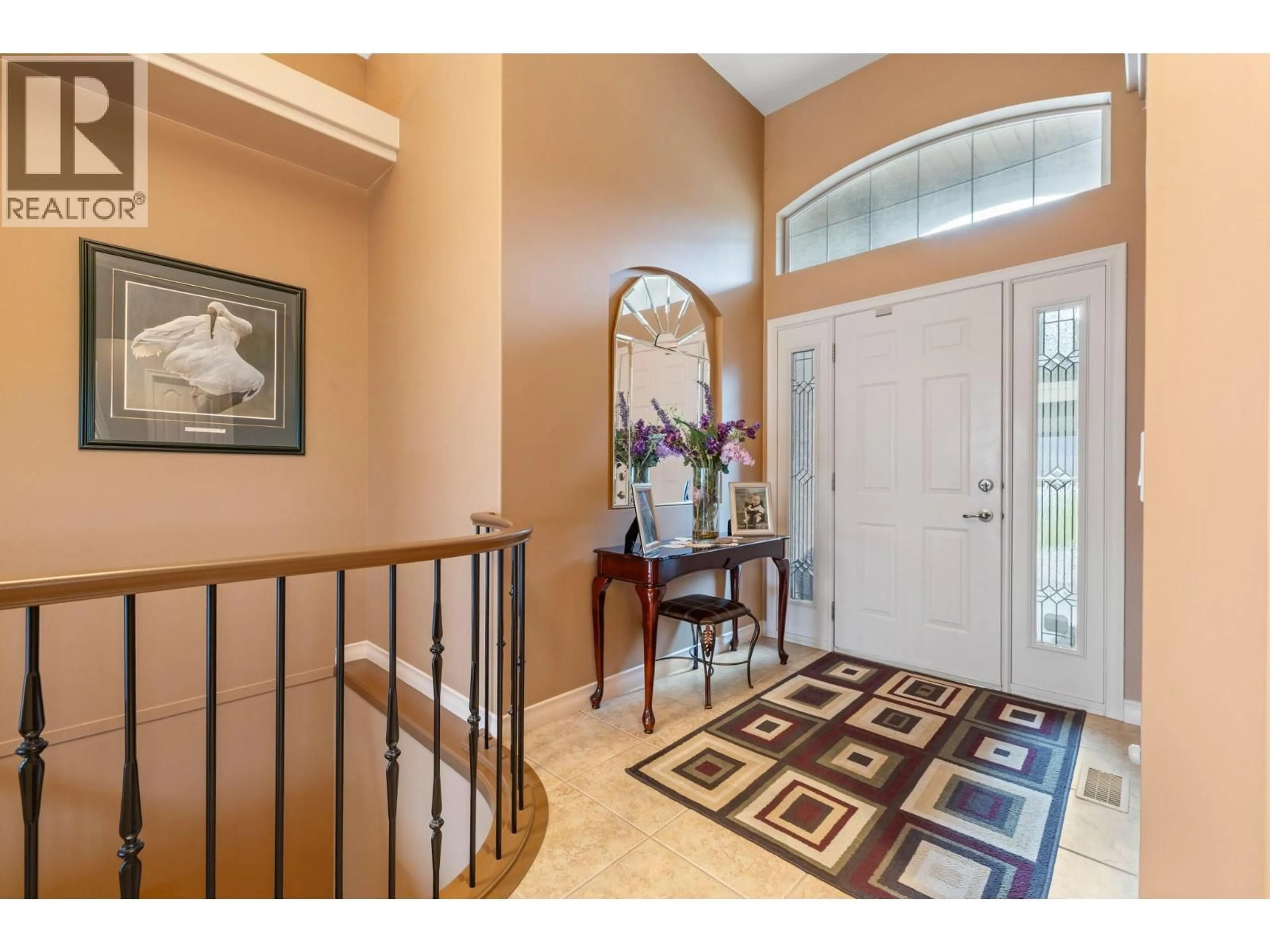 Indoor entryway for 135 - 1950 CAPISTRANO DRIVE, Kelowna British Columbia V1V2N7