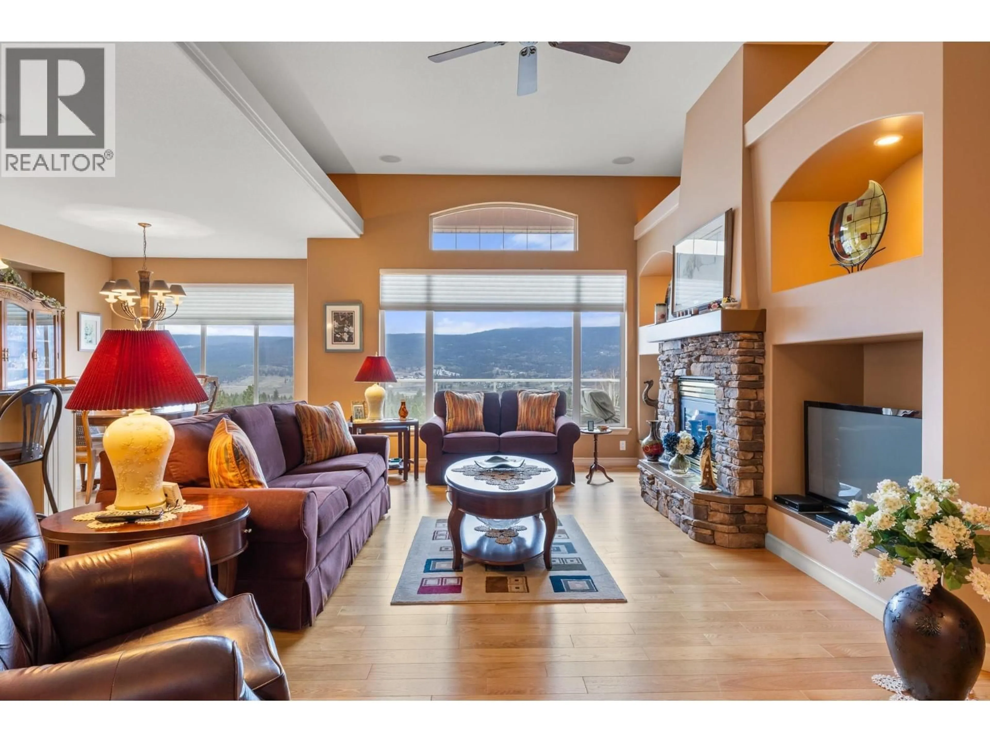 Living room with furniture, unknown for 135 - 1950 CAPISTRANO DRIVE, Kelowna British Columbia V1V2N7