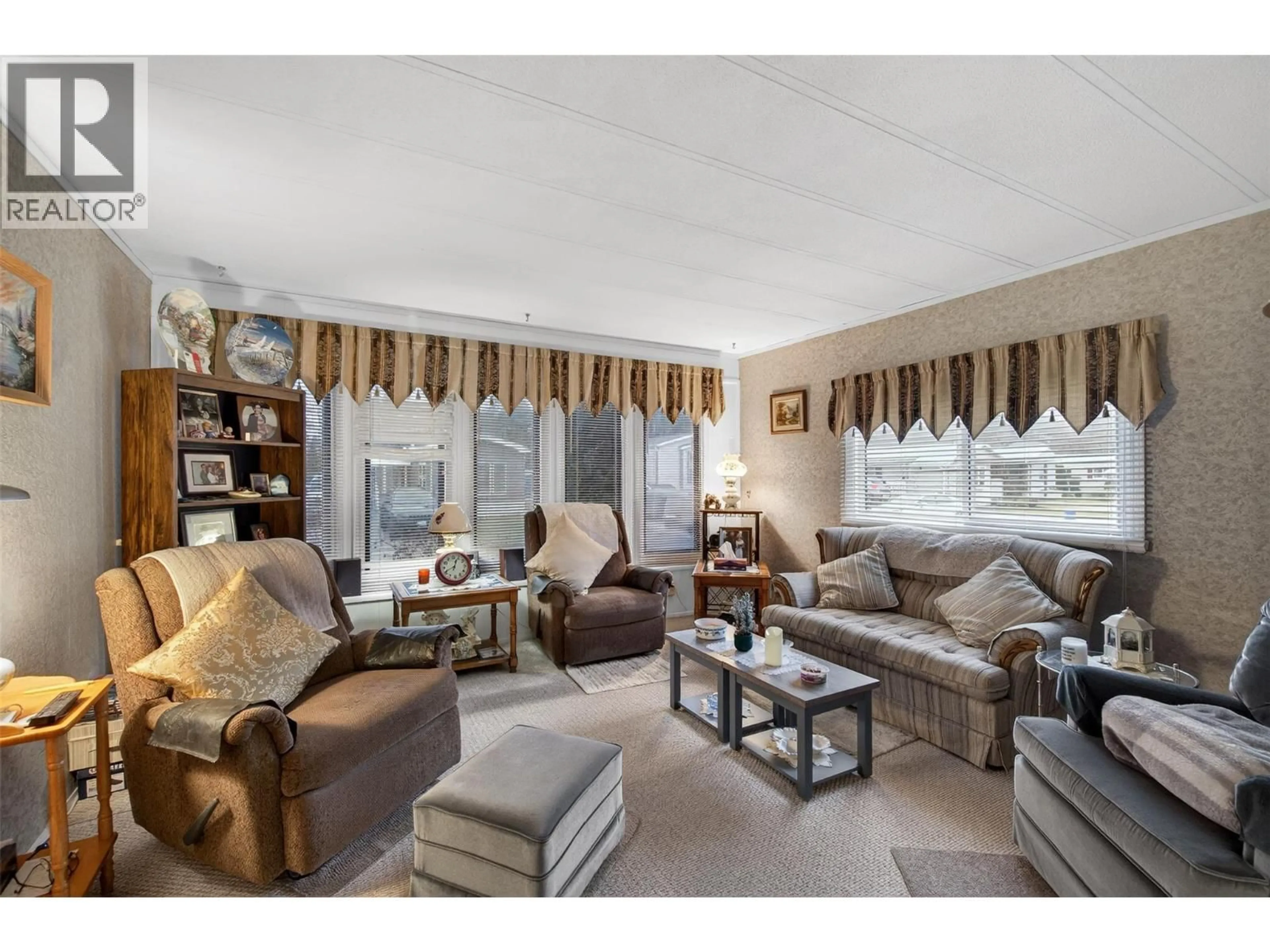 Living room with furniture, unknown for 39 - 136 MEADOW CRESCENT, Enderby British Columbia V0E1V0