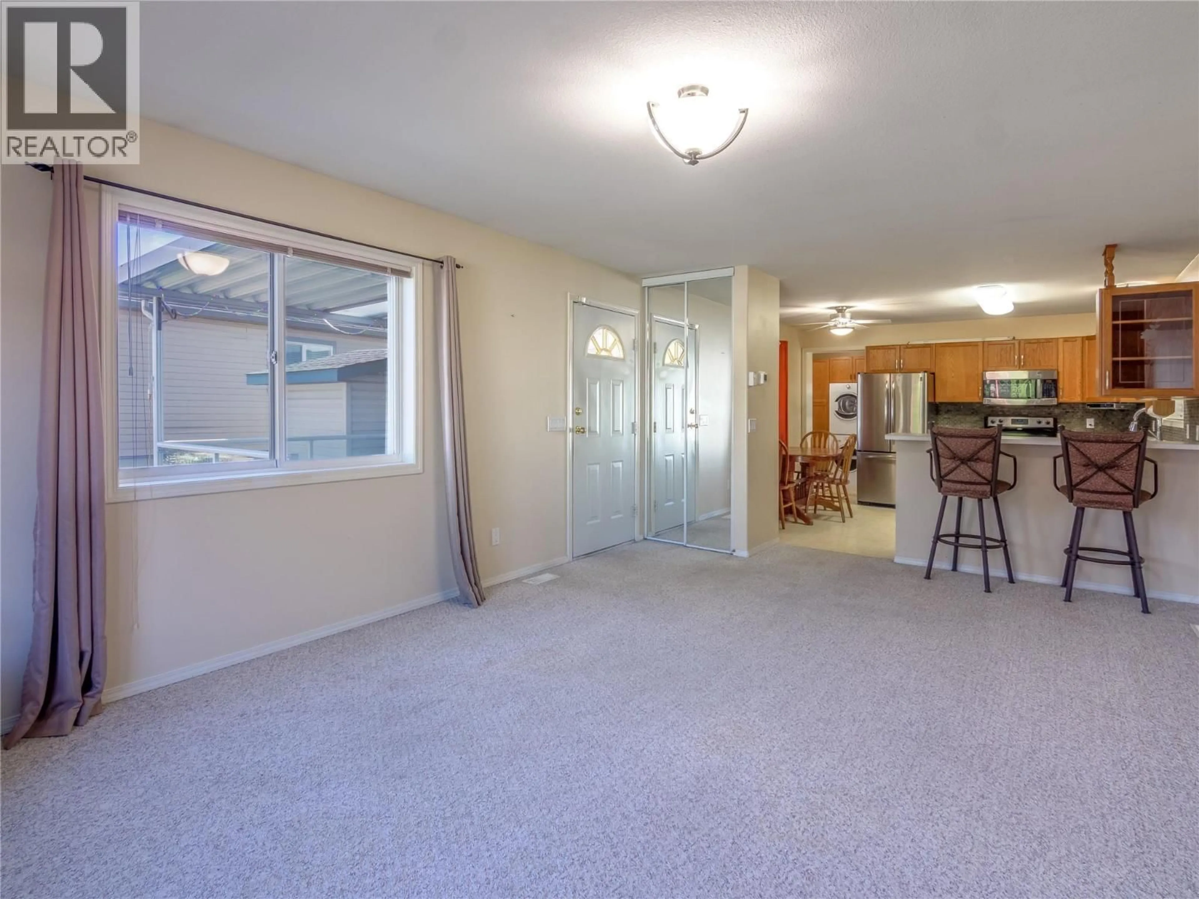 A pic of a room for 4 - 670 MCCURDY ROAD, Kelowna British Columbia V1X2P5