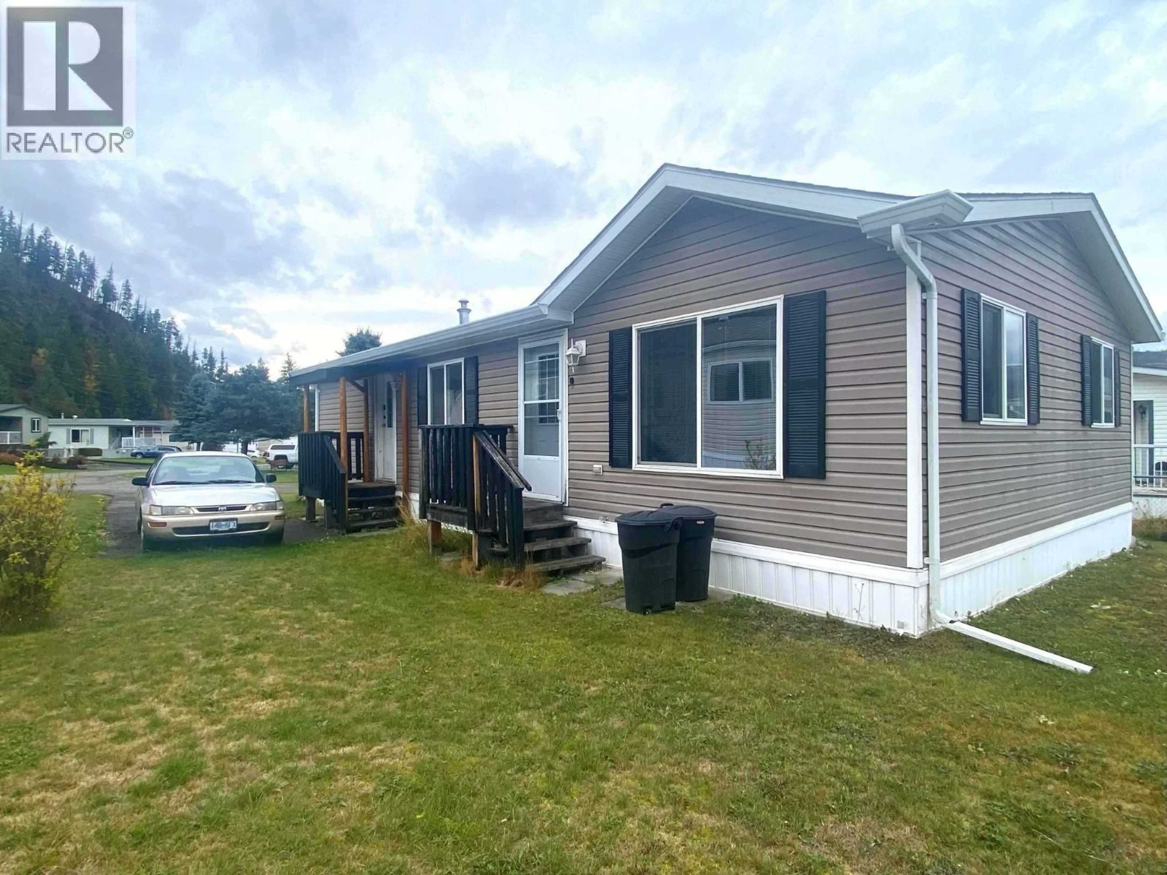 Home with vinyl exterior material, water/lake/river/ocean view for 20 - 4510 POWER ROAD, Barriere British Columbia V0E1E0