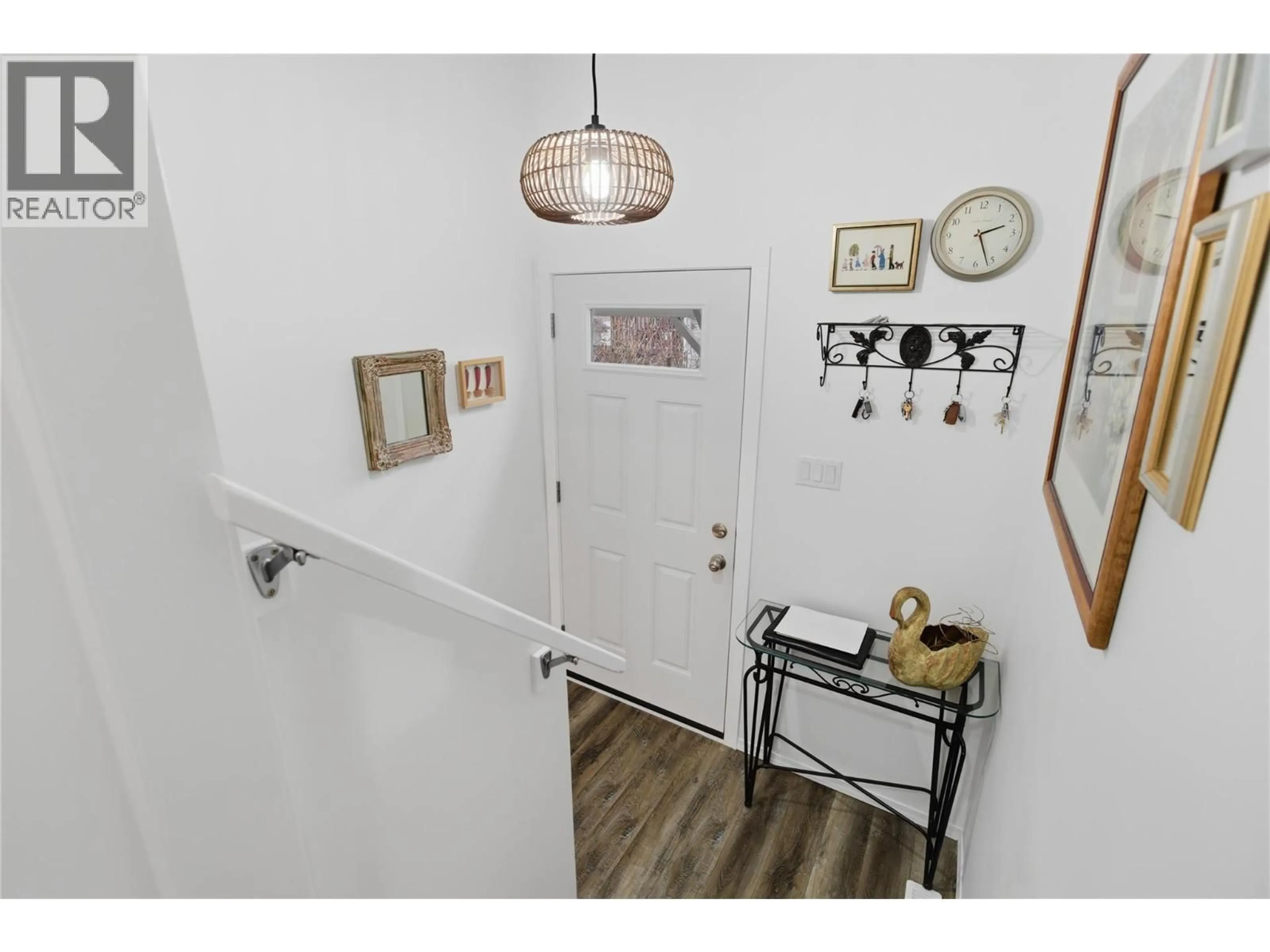Indoor entryway for 1582 STAGE ROAD, Cache Creek British Columbia V0K1H0
