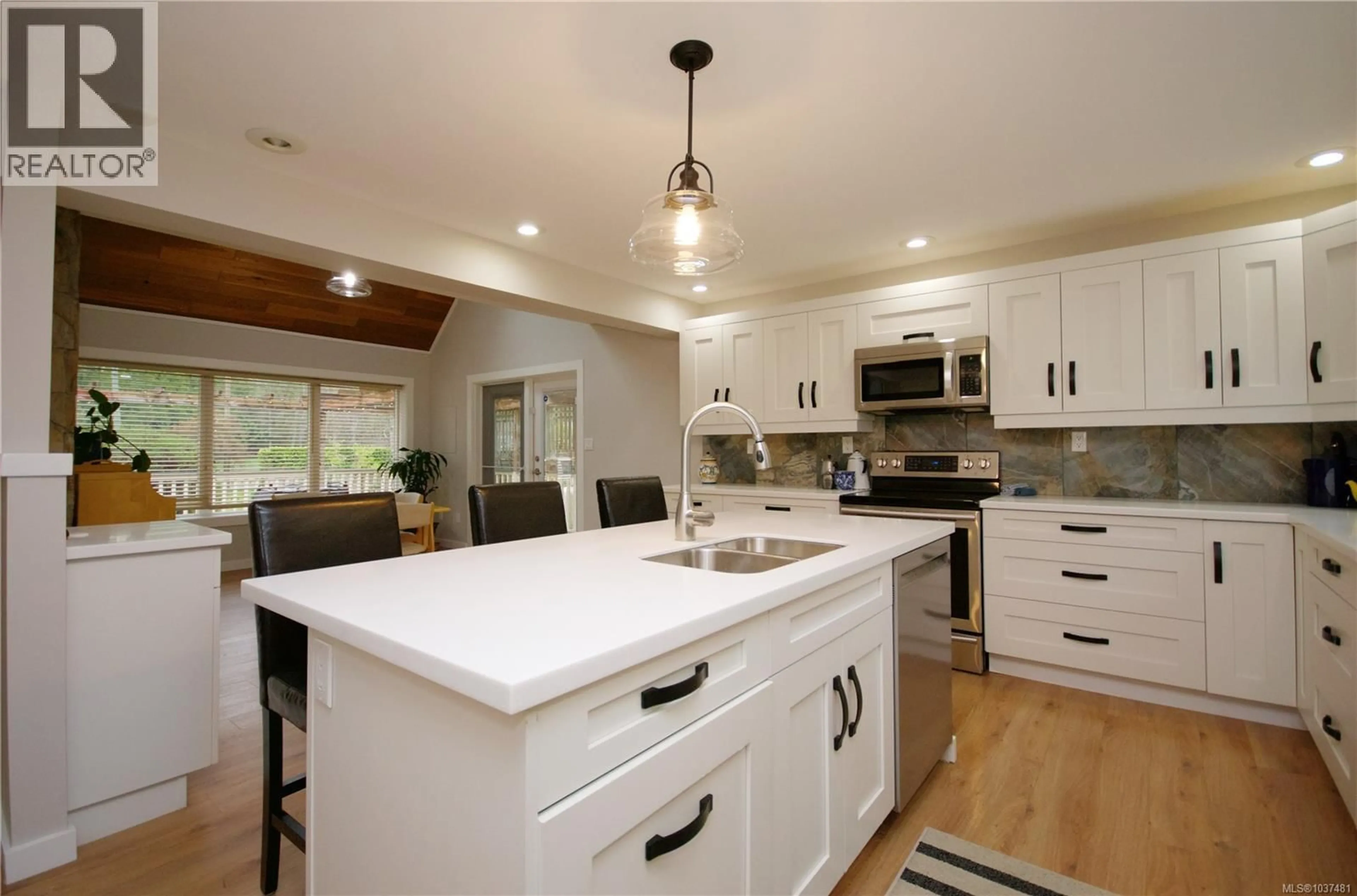 Open concept kitchen, unknown for 1221 GANSKE ROAD, Qualicum Beach British Columbia V9K2G4