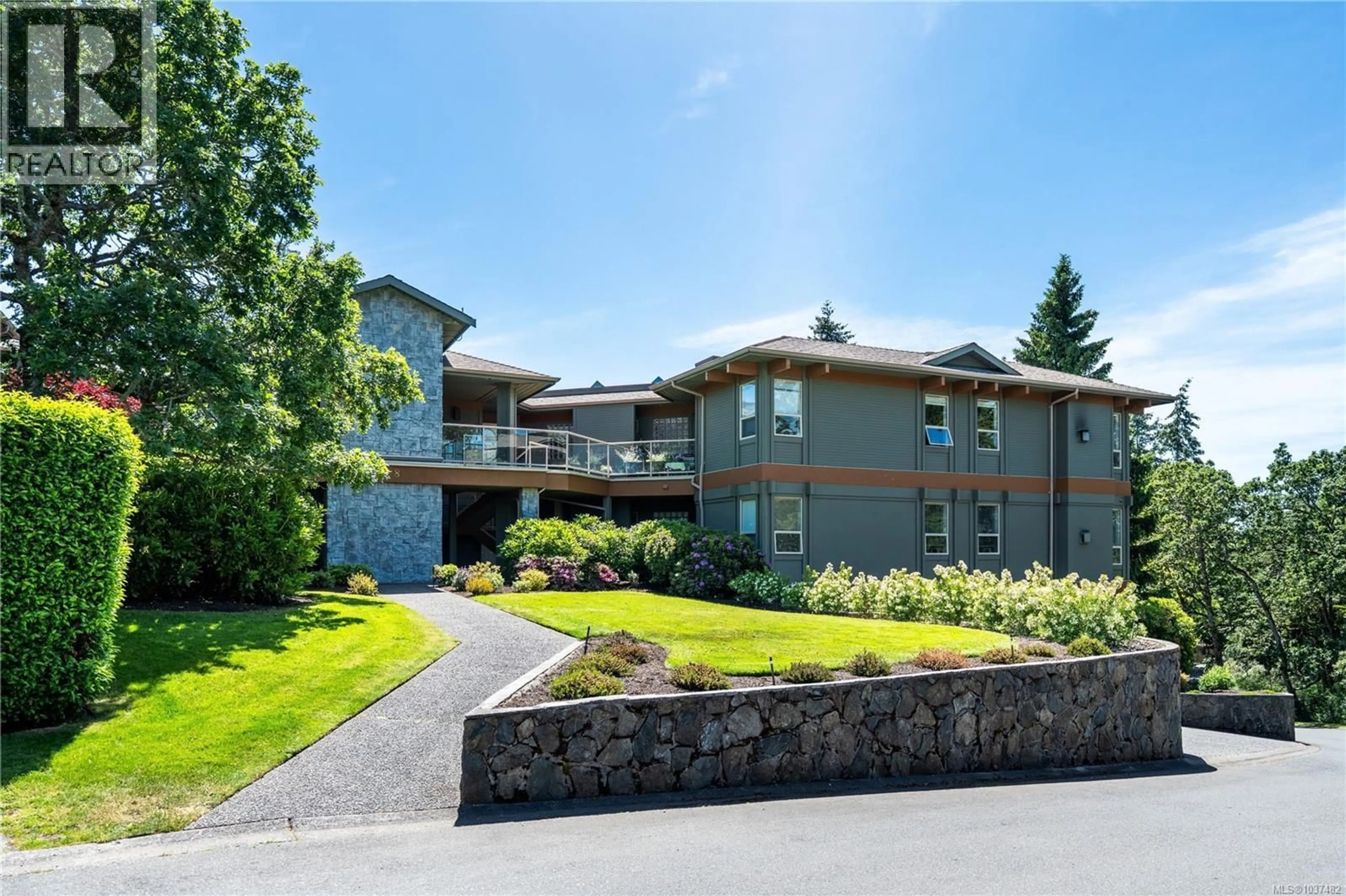 Unknown for 3 - 4305 MALTWOOD LANE, Saanich British Columbia V8X5G9