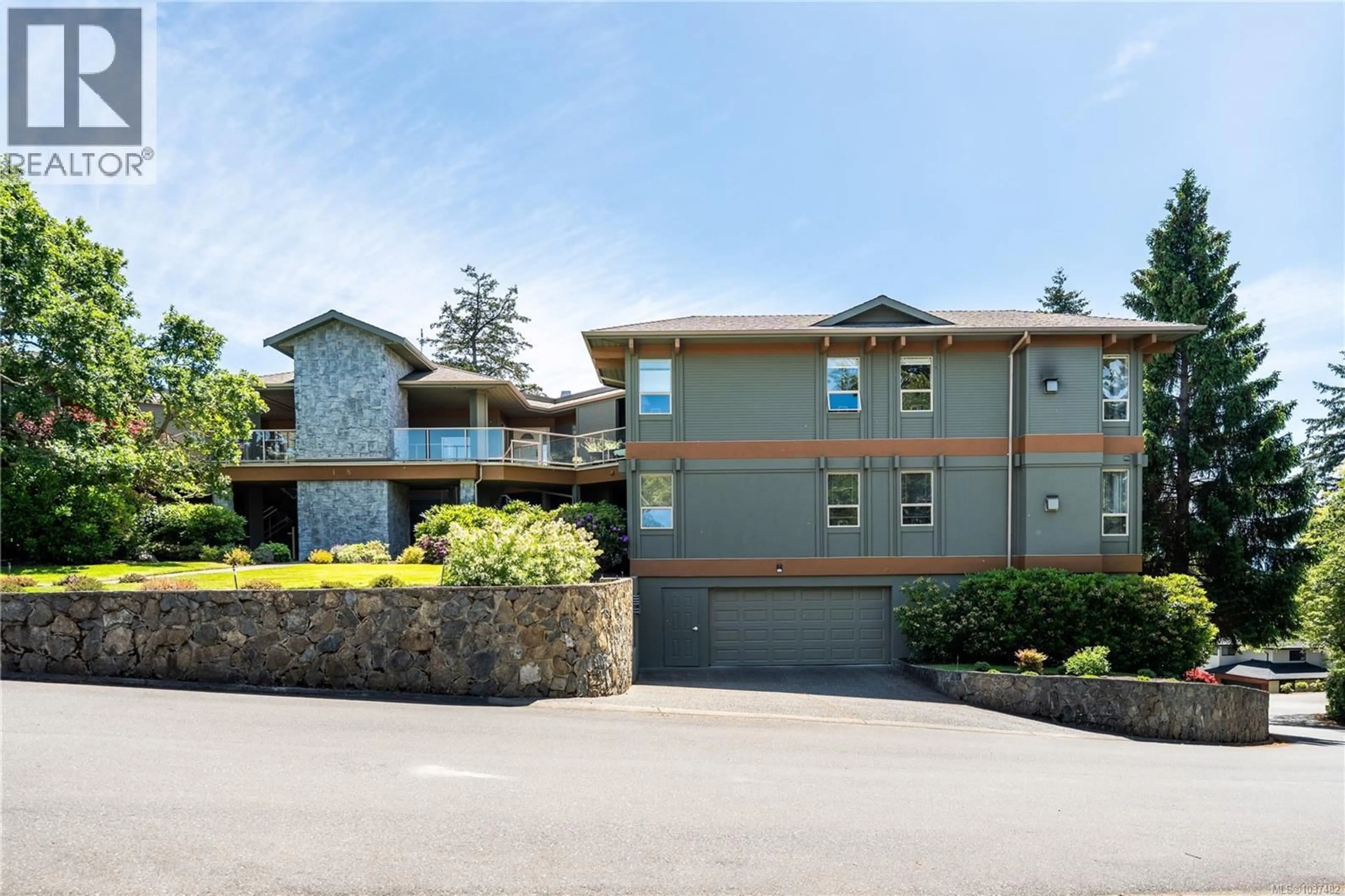 Unknown for 3 - 4305 MALTWOOD LANE, Saanich British Columbia V8X5G9