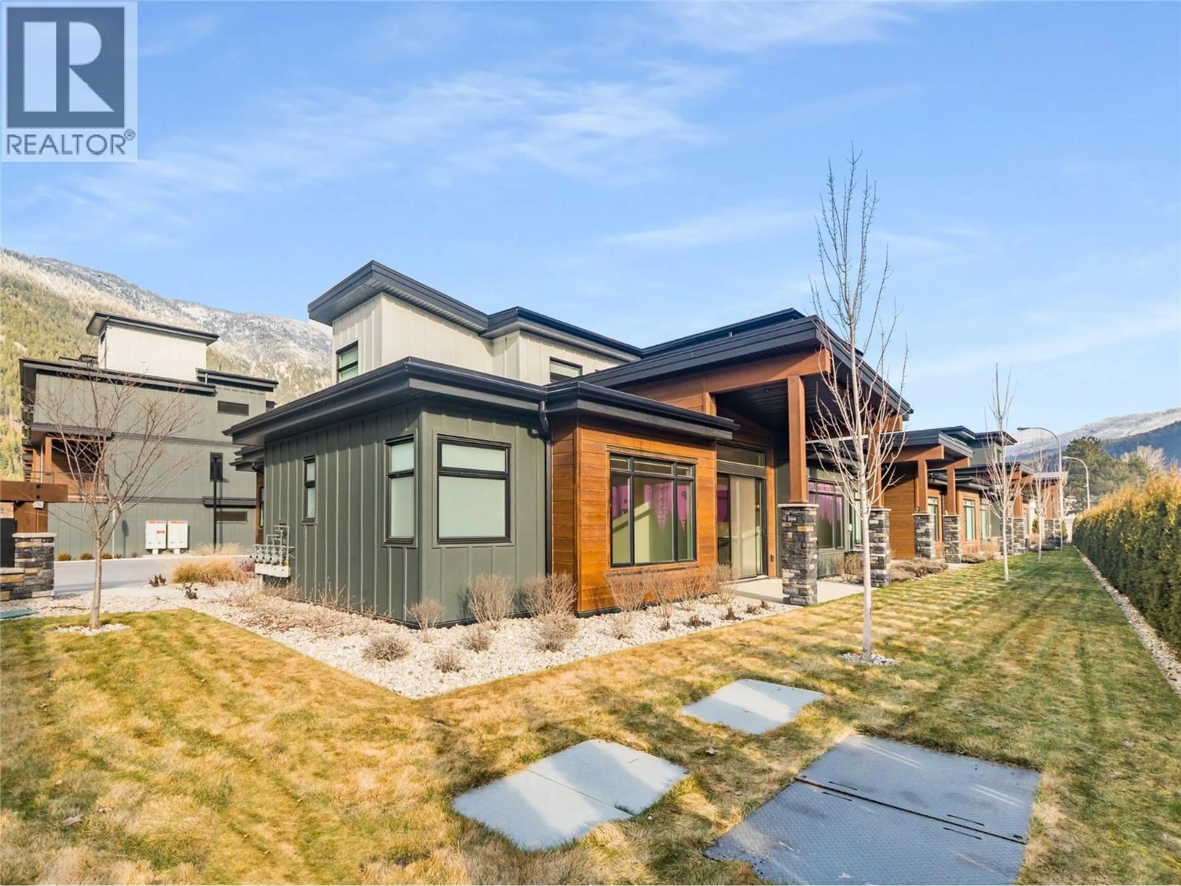 Home with brick exterior material, street for 401 - 910 LAKESIDE DRIVE, Nelson British Columbia V1L0C6