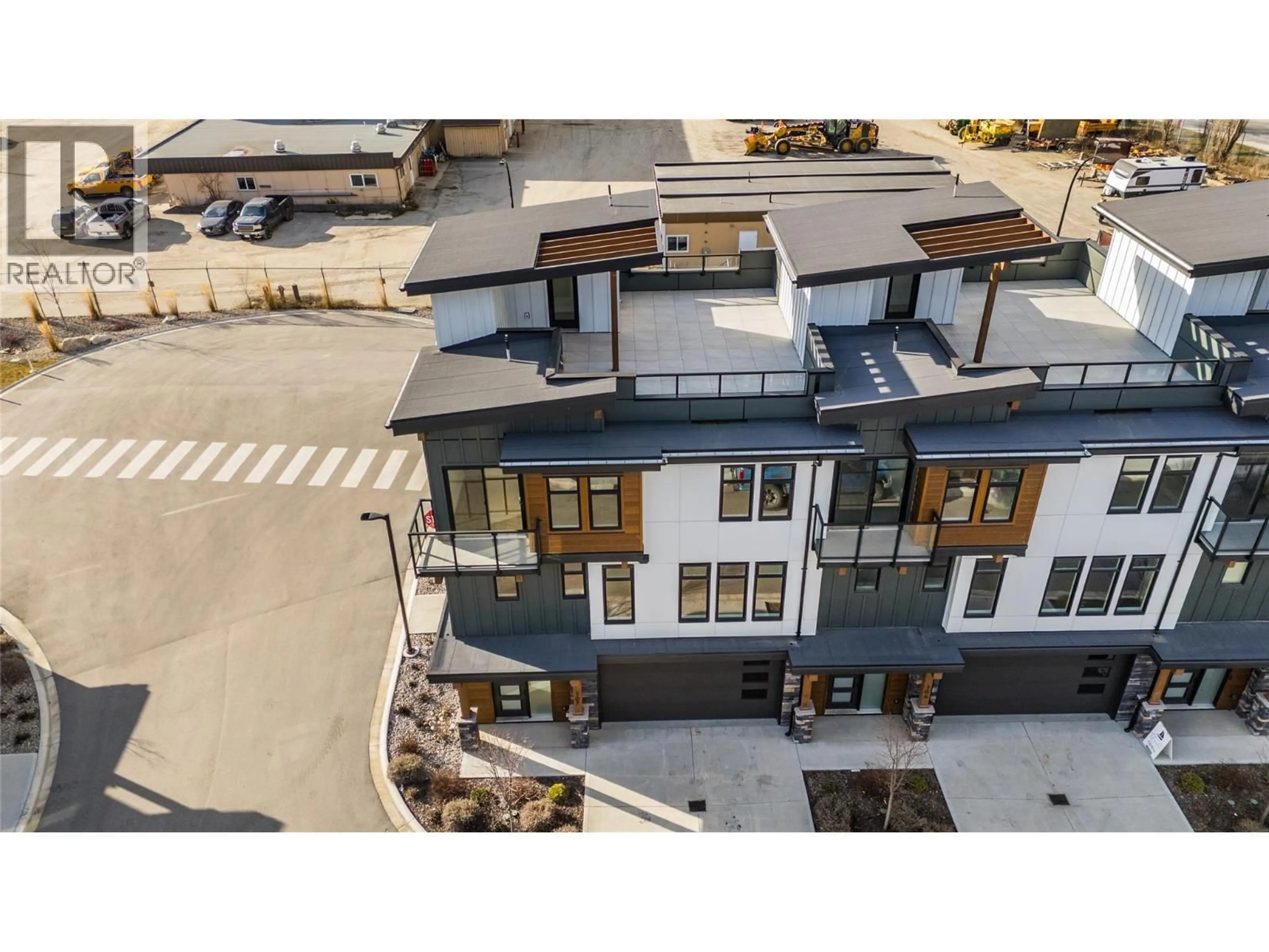 A pic from outside/outdoor area/front of a property/back of a property/a pic from drone, street for 107 - 910 LAKESIDE DRIVE, Nelson British Columbia V1L6G3