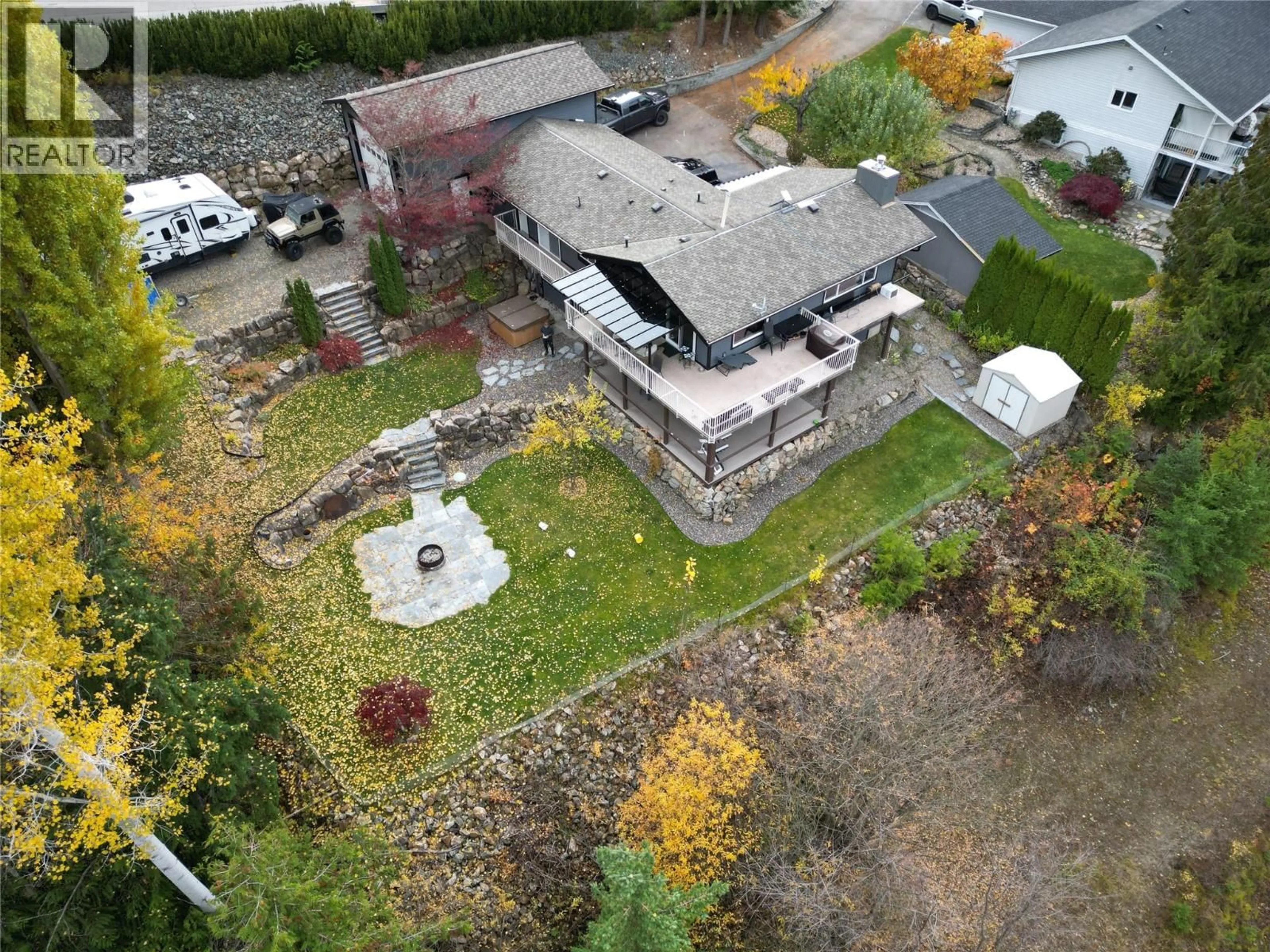 A pic from outside/outdoor area/front of a property/back of a property/a pic from drone, building for 2617 MOUNTVIEW DRIVE, Blind Bay British Columbia V0E1H1