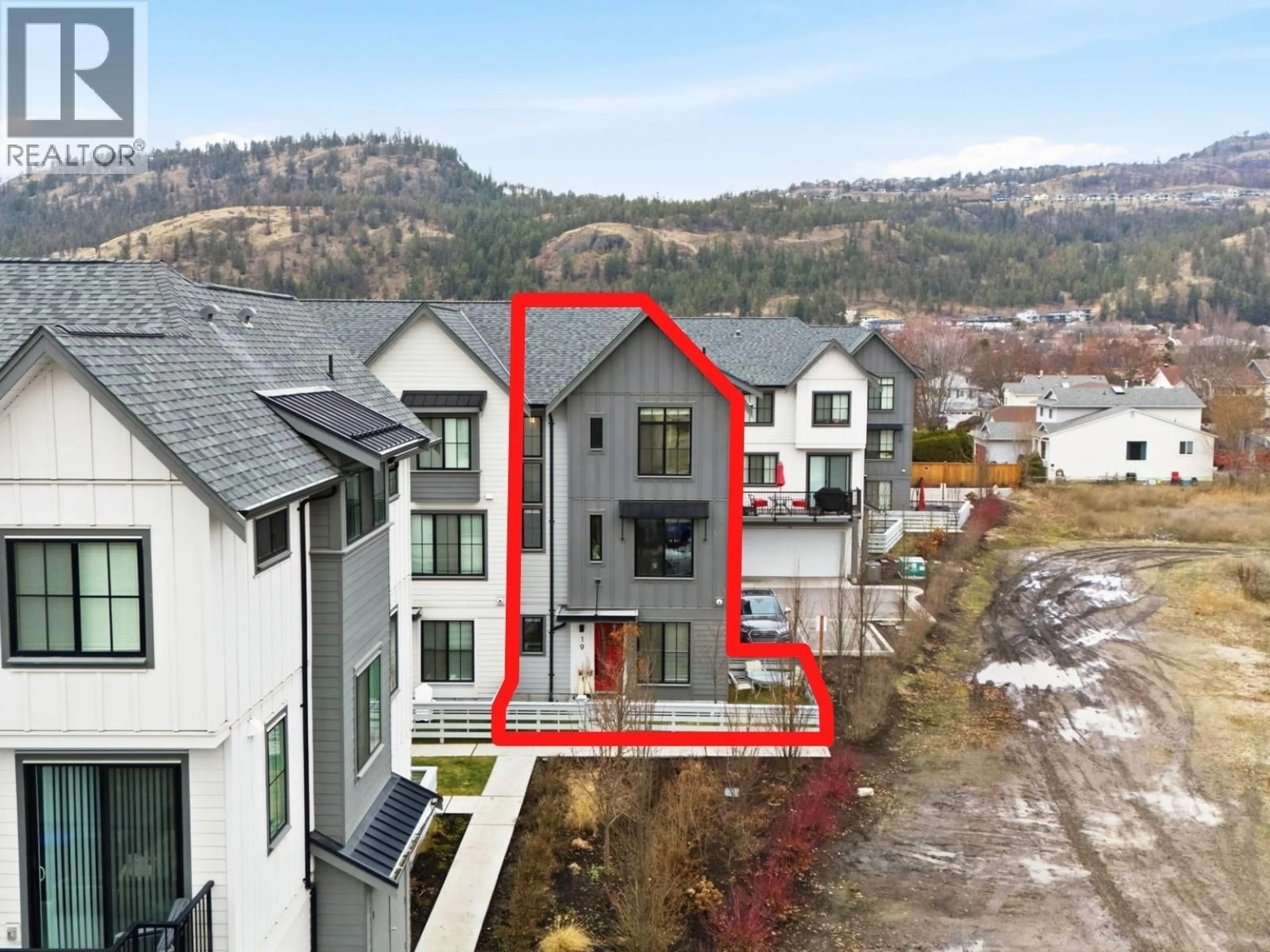A pic from outside/outdoor area/front of a property/back of a property/a pic from drone, mountain view for 19 - 307 GLEN PARK DRIVE, Kelowna British Columbia V1V0H1