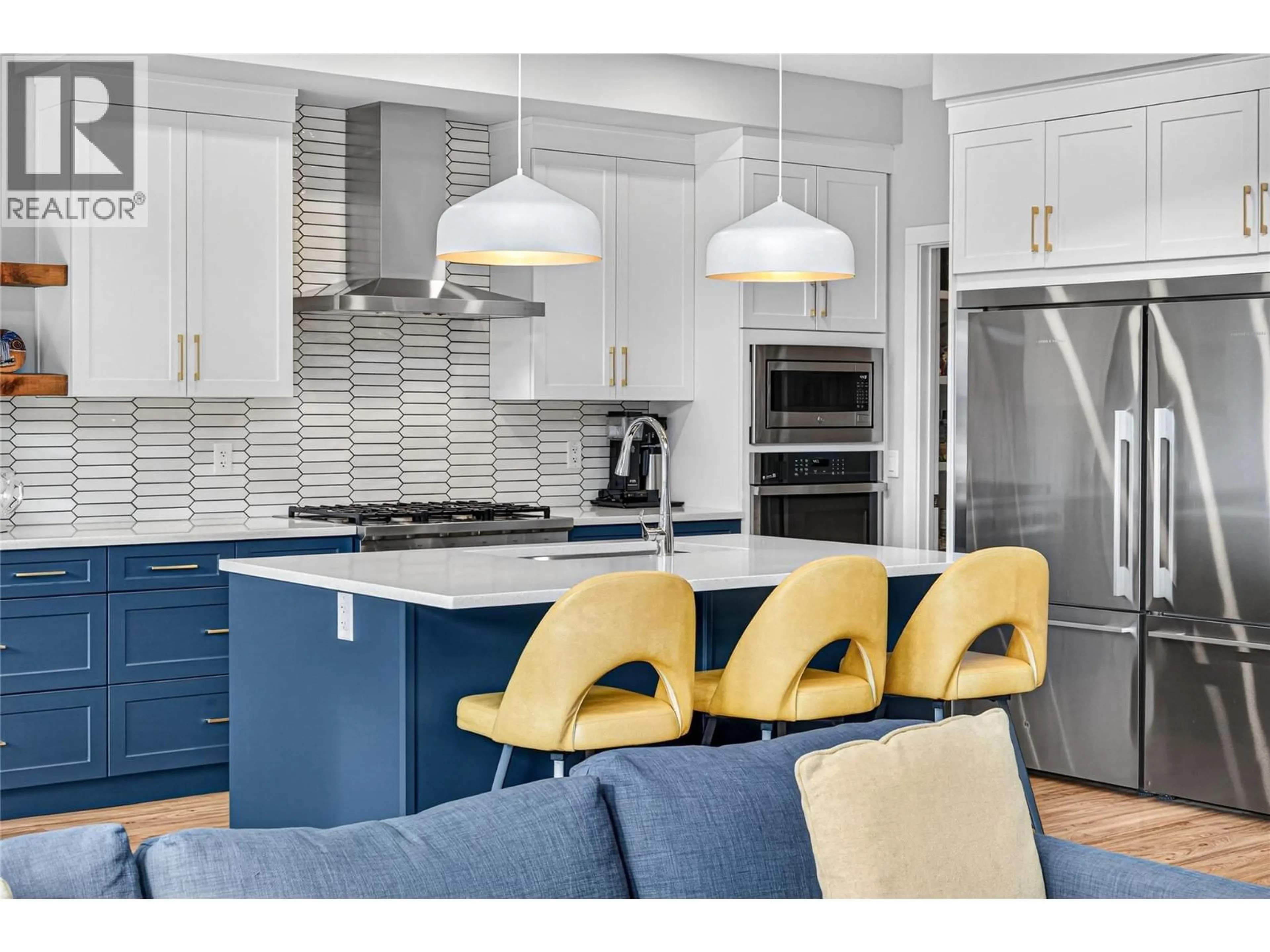 Open concept kitchen, unknown for 2403 OSPREY COURT, Sparwood British Columbia V0B2G2