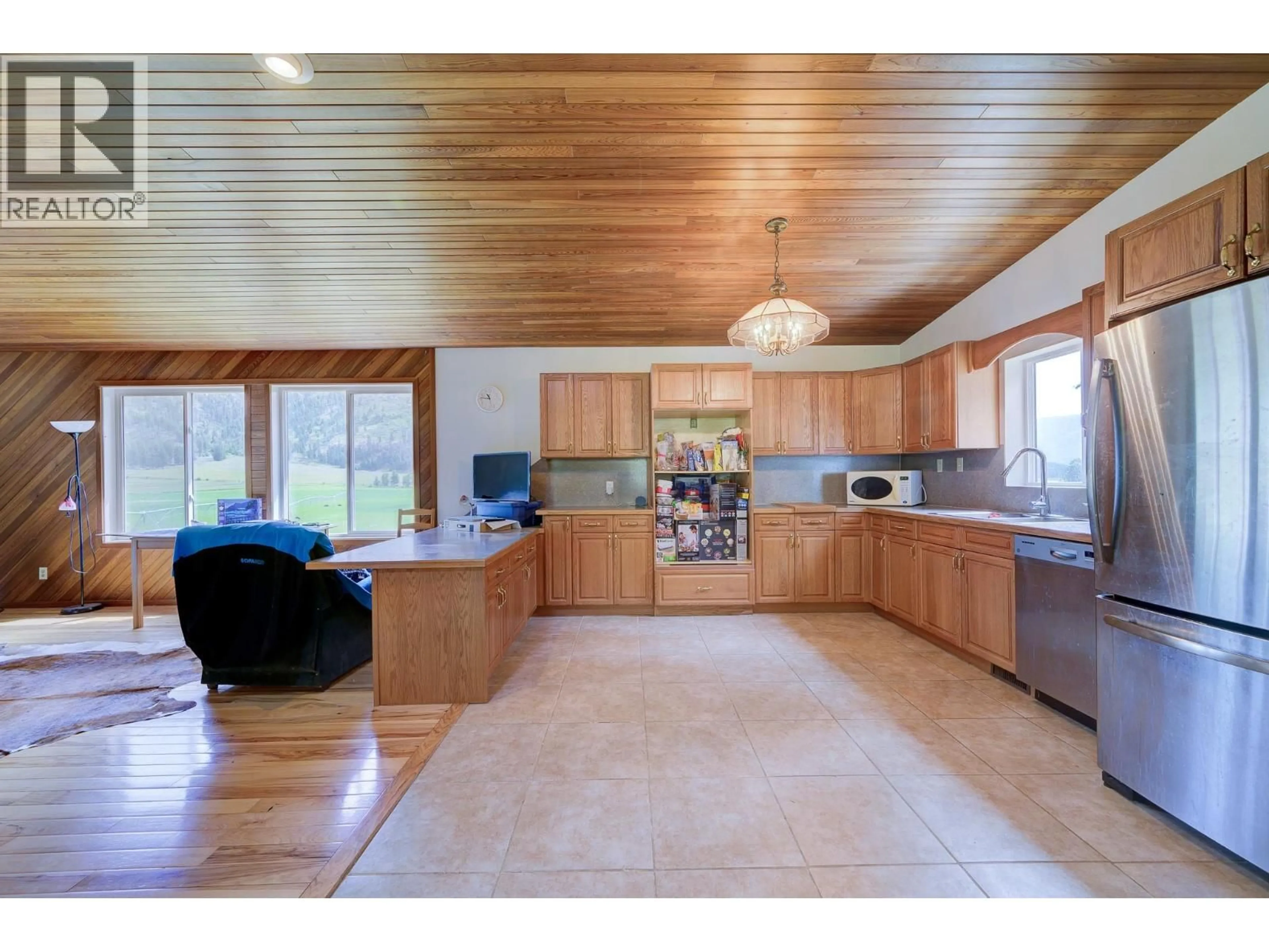 Open concept kitchen, unknown for 1053 PTARMIGAN ROAD, Chase British Columbia V0E1M1