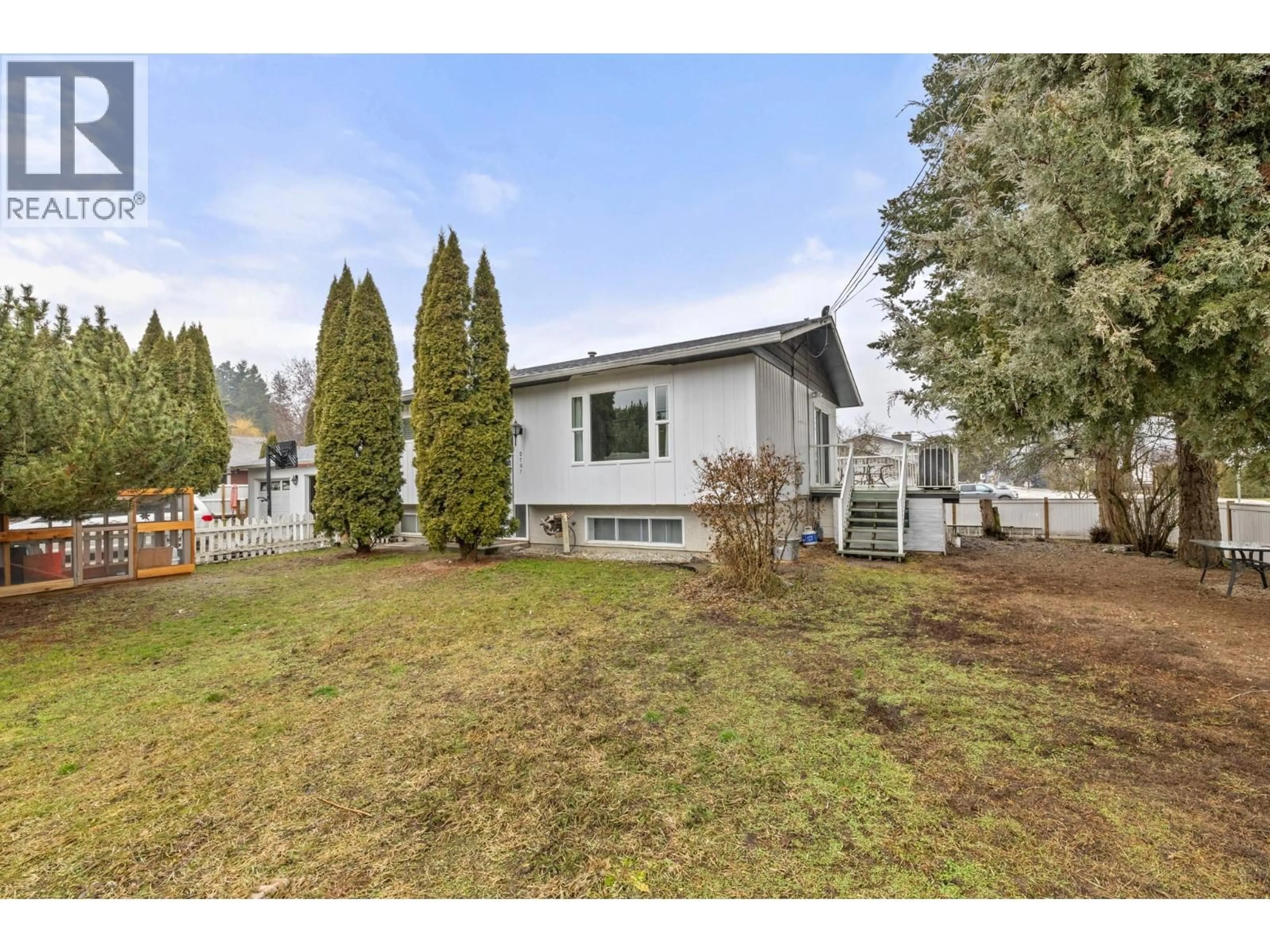 Home with vinyl exterior material, unknown for 2797 CATHERINE CRESCENT, Armstrong British Columbia V4Y0B4