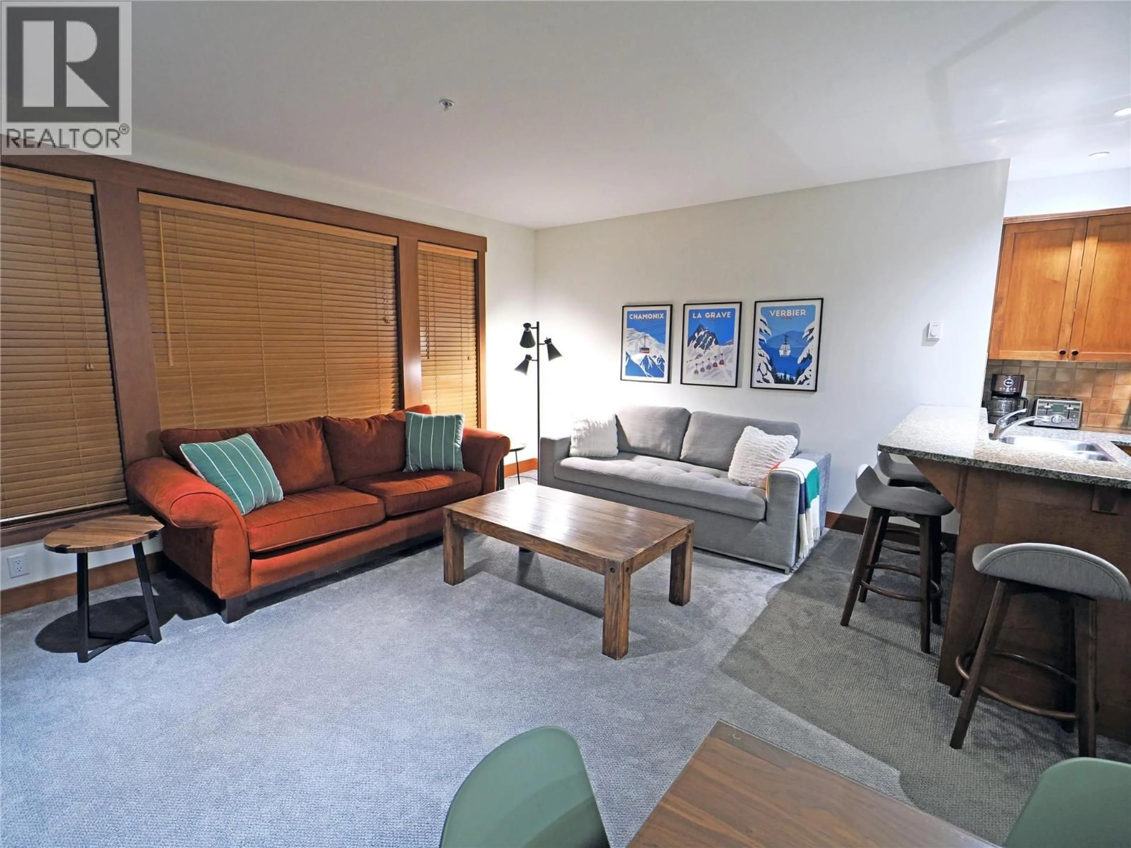 Living room with furniture, unknown for 304 - 5257 BIG WHITE ROAD, Big White British Columbia V1P1P3