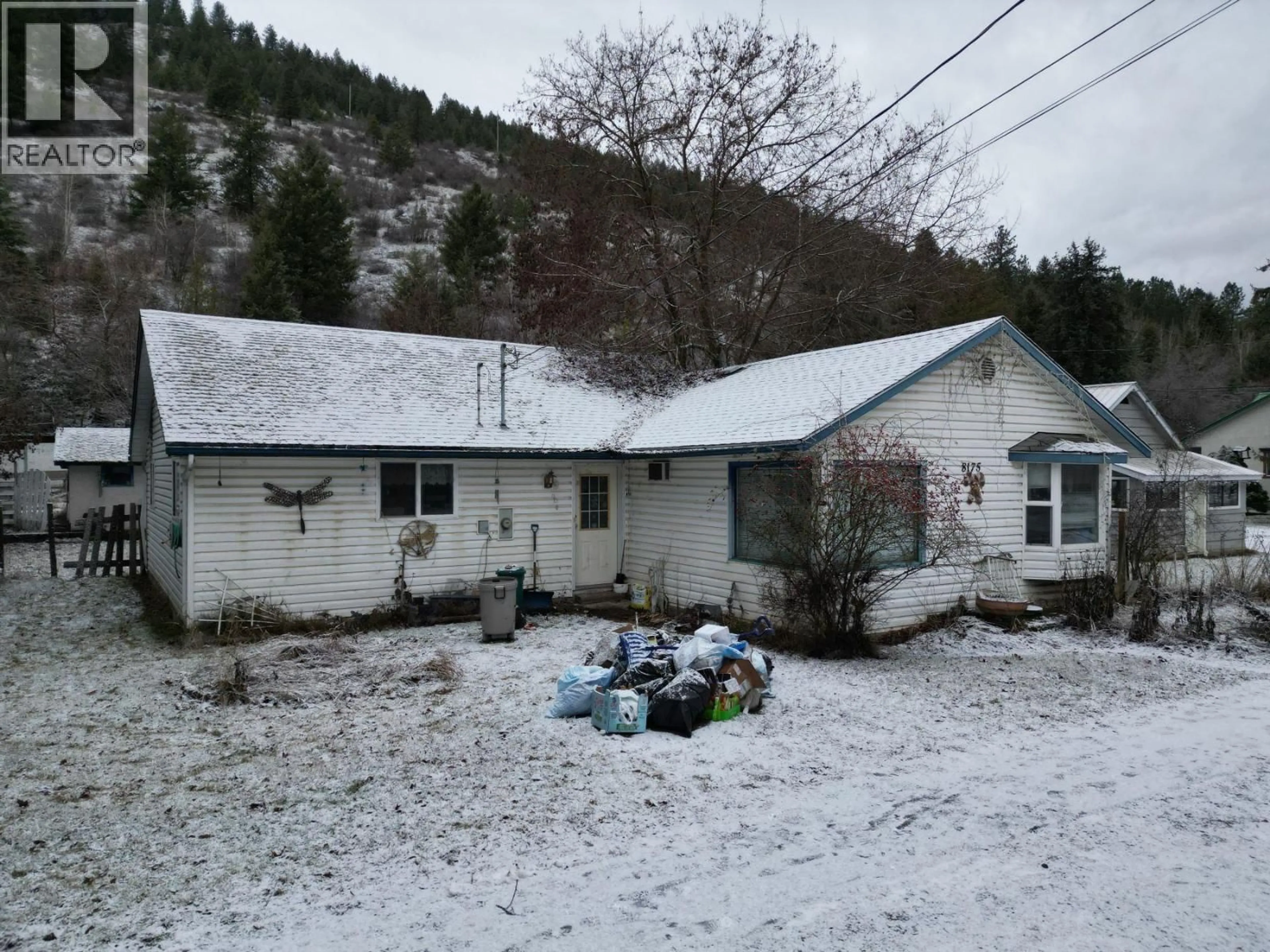 A pic from outside/outdoor area/front of a property/back of a property/a pic from drone, unknown for 8175 RIVERSIDE DRIVE, Grand Forks British Columbia V0H1H0