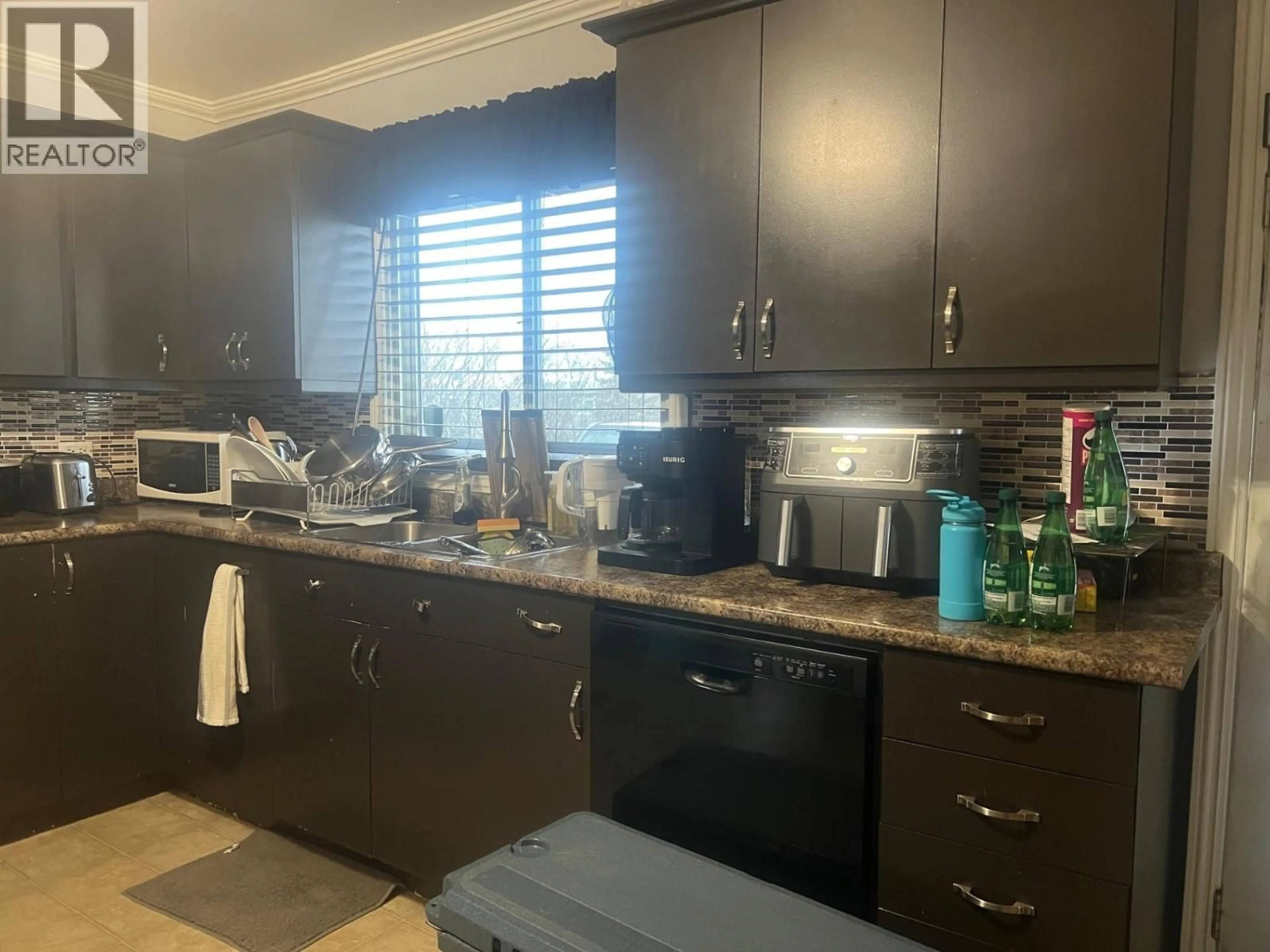 Standard kitchen, unknown for 1316 95 AVENUE, Dawson Creek British Columbia V1G1J4