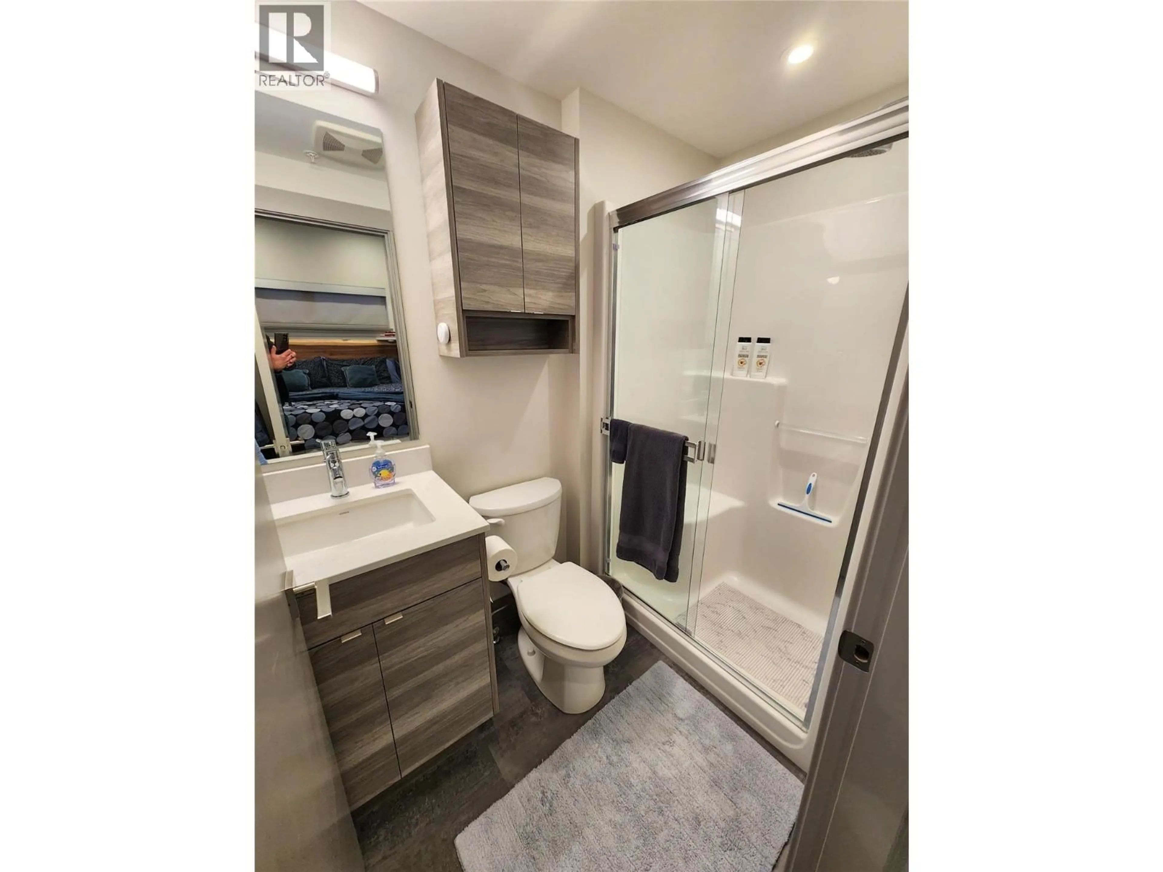 Contemporary bathroom, ceramic/tile floor for 316 - 2555 LAKESHORE ROAD, Vernon British Columbia V1H0A4