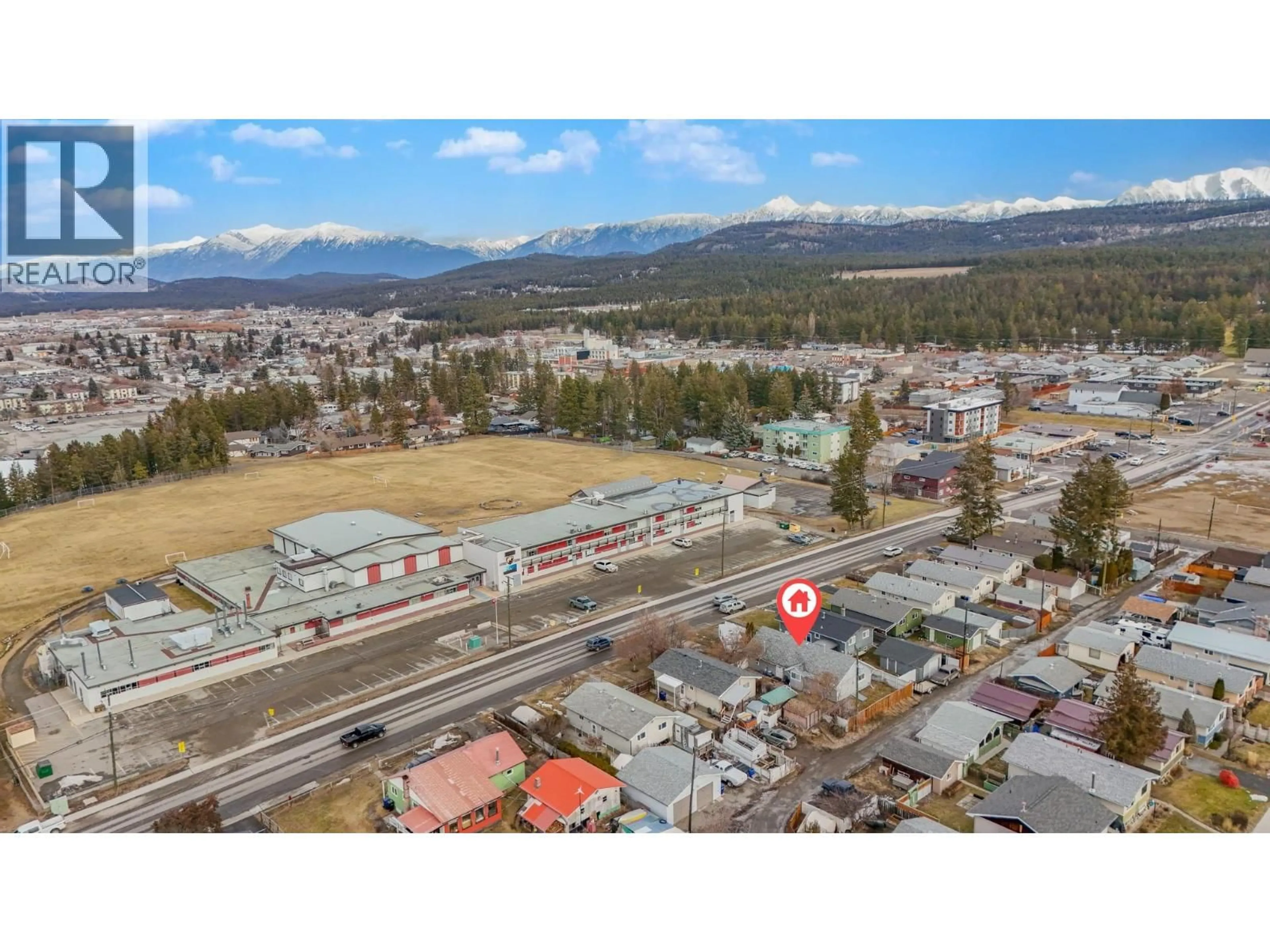 A pic from outside/outdoor area/front of a property/back of a property/a pic from drone, mountain view for 1815 2ND STREET SOUTH, Cranbrook British Columbia V1C1C6