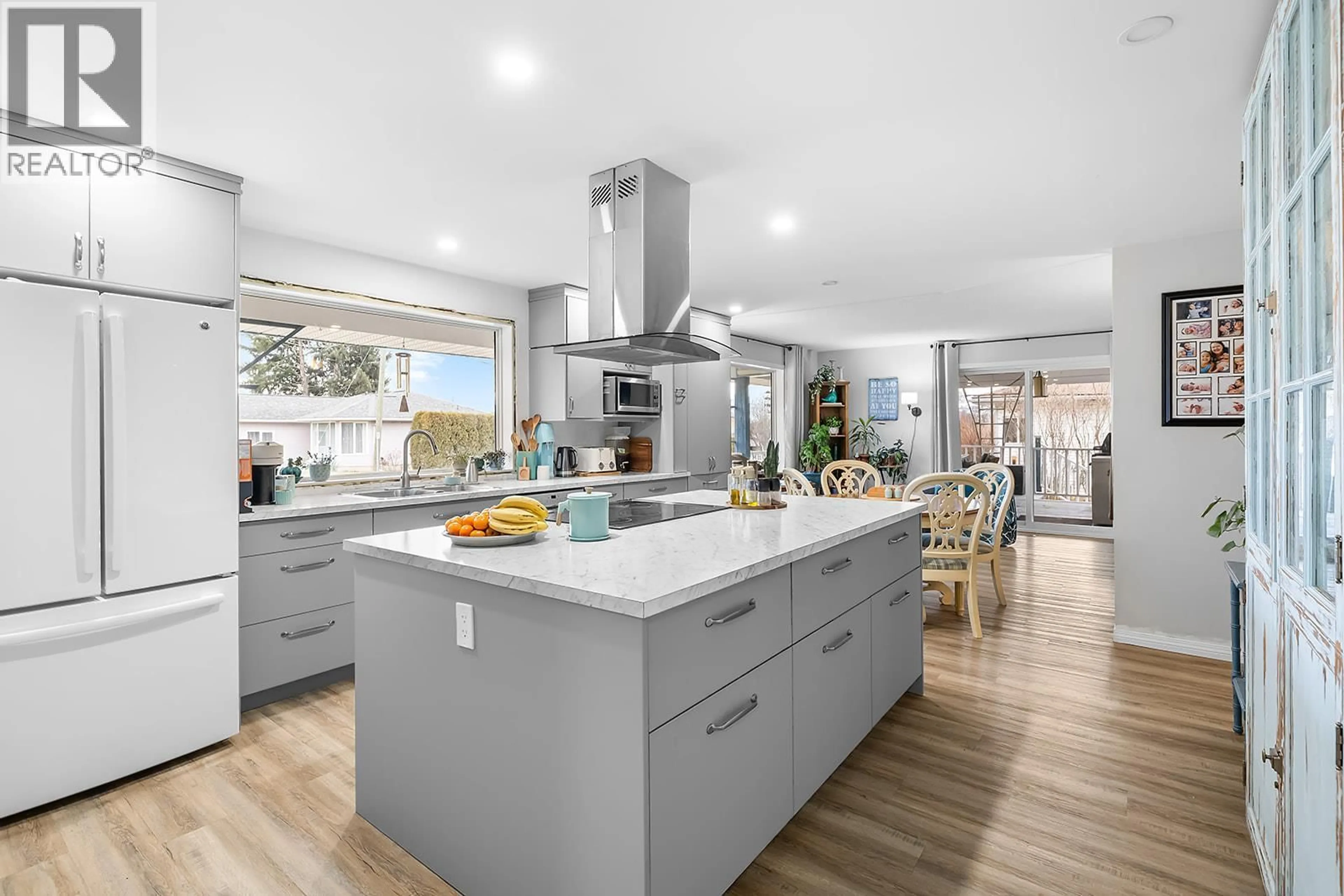 Open concept kitchen, unknown for 1220 CEDAR STREET, Creston British Columbia V0B1G3