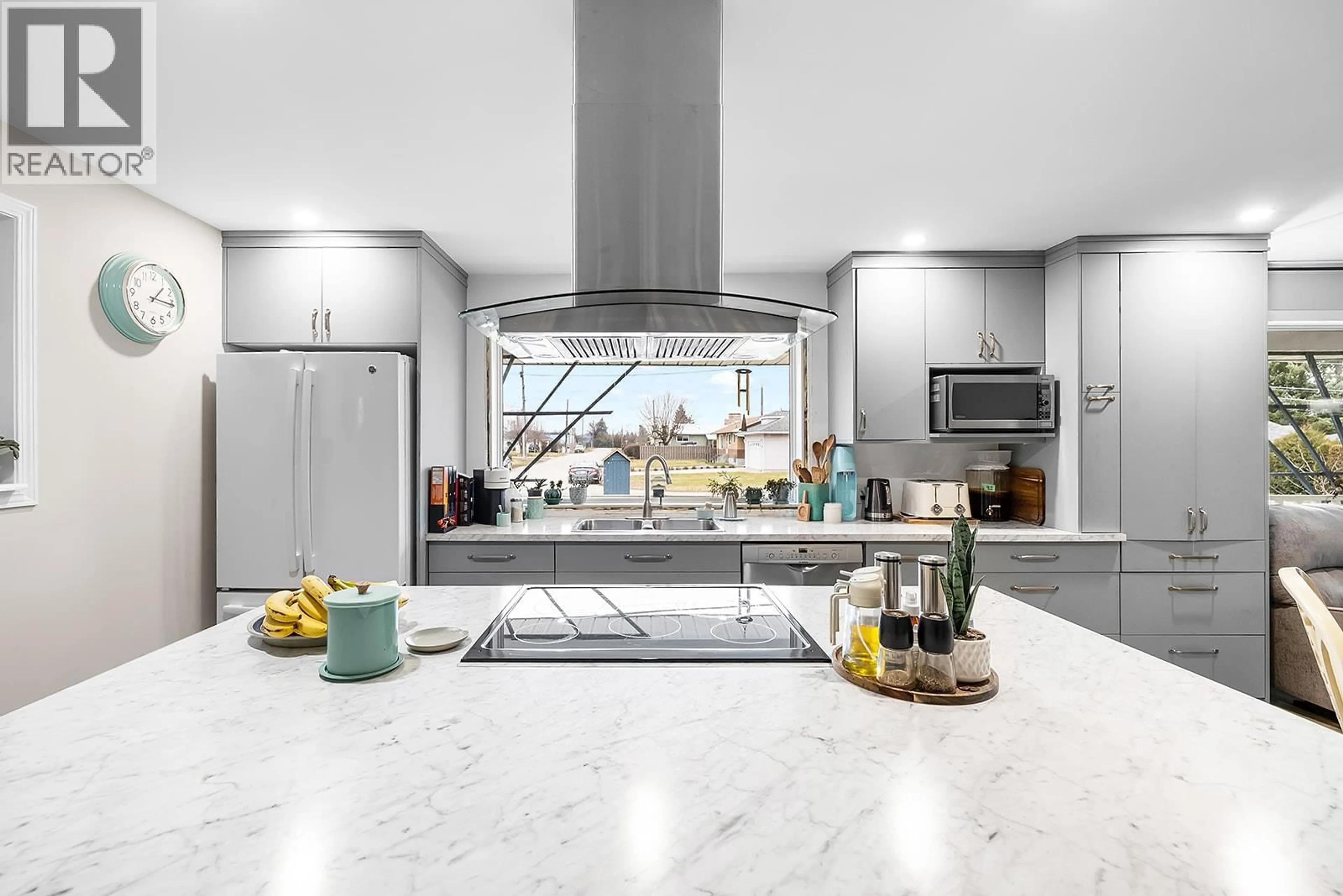 Contemporary kitchen, ceramic/tile floor for 1220 CEDAR STREET, Creston British Columbia V0B1G3