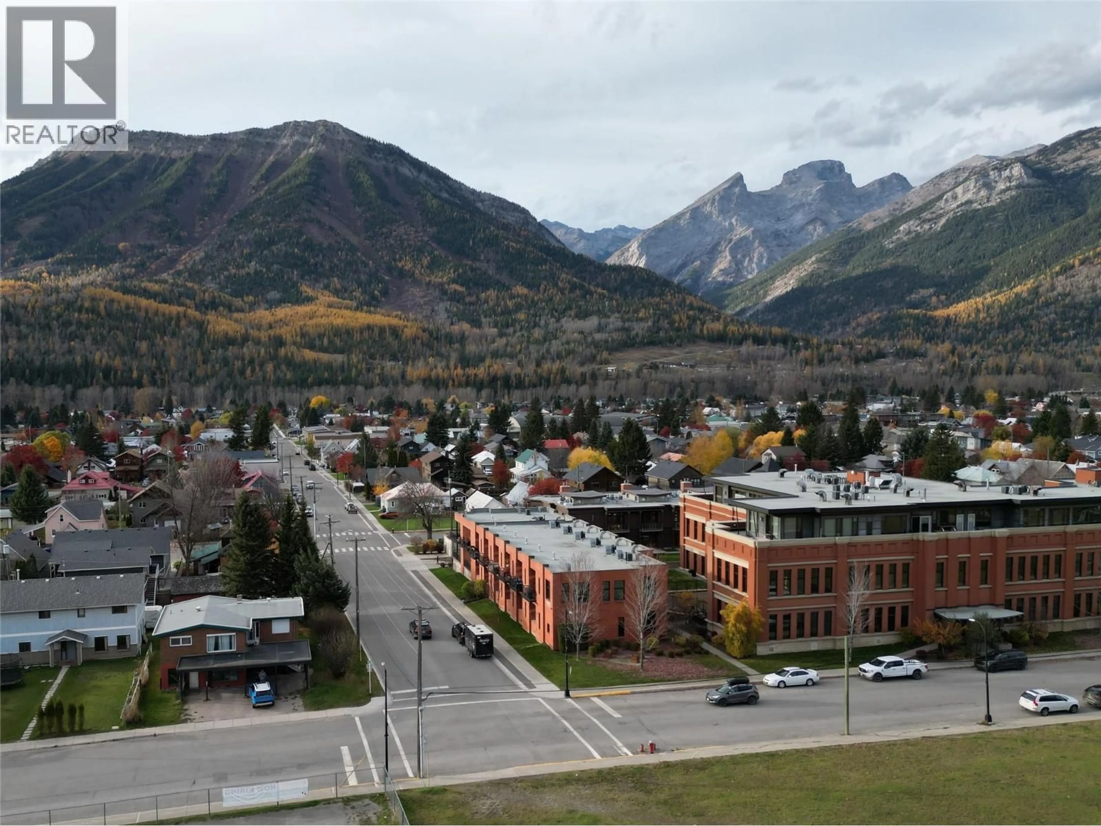 Blurry image for 891 2ND AVENUE, Fernie British Columbia V0B1M0