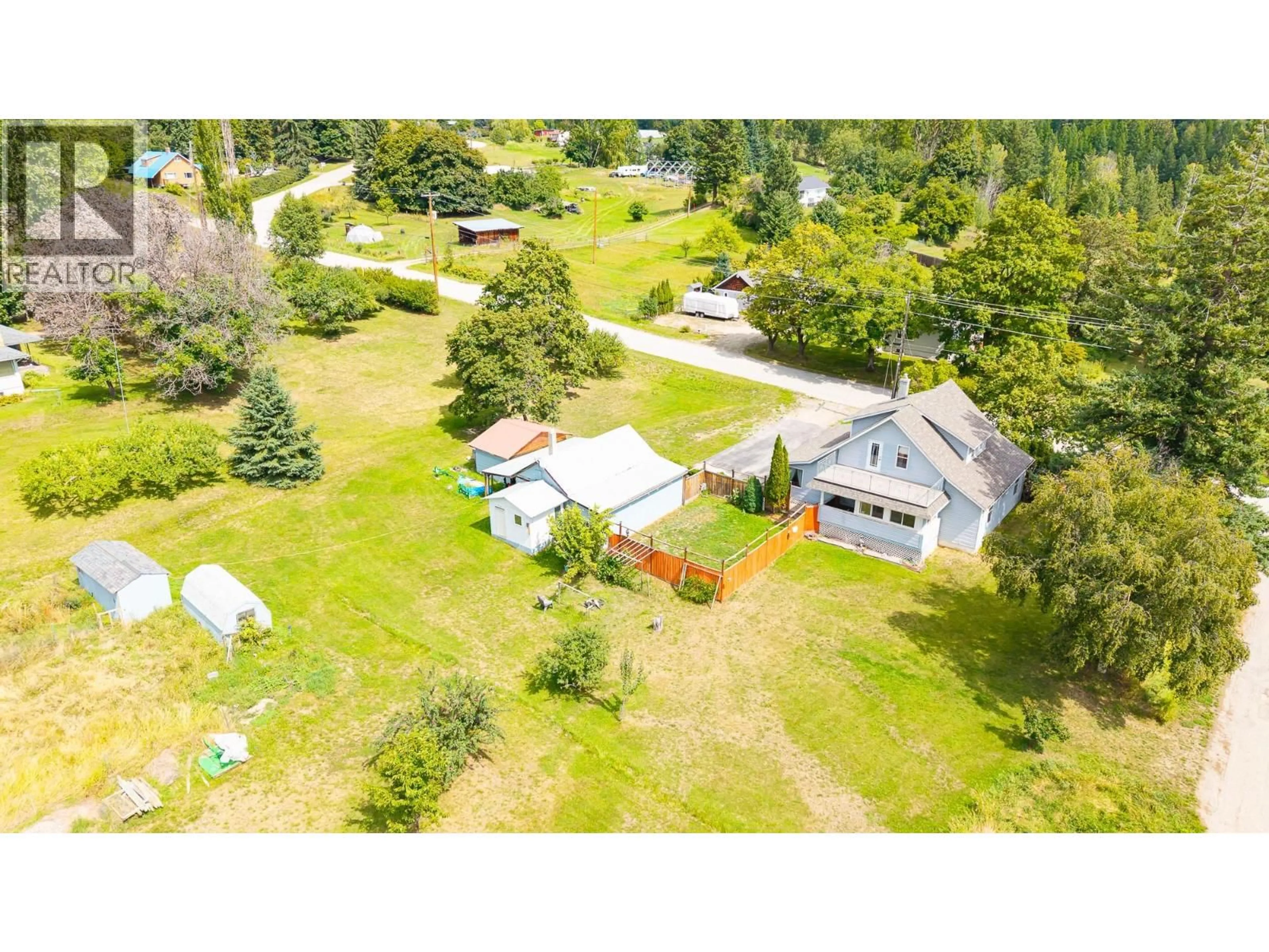 A pic from outside/outdoor area/front of a property/back of a property/a pic from drone, unknown for 5315 CORY ROAD, Wynndel British Columbia V0B2N1