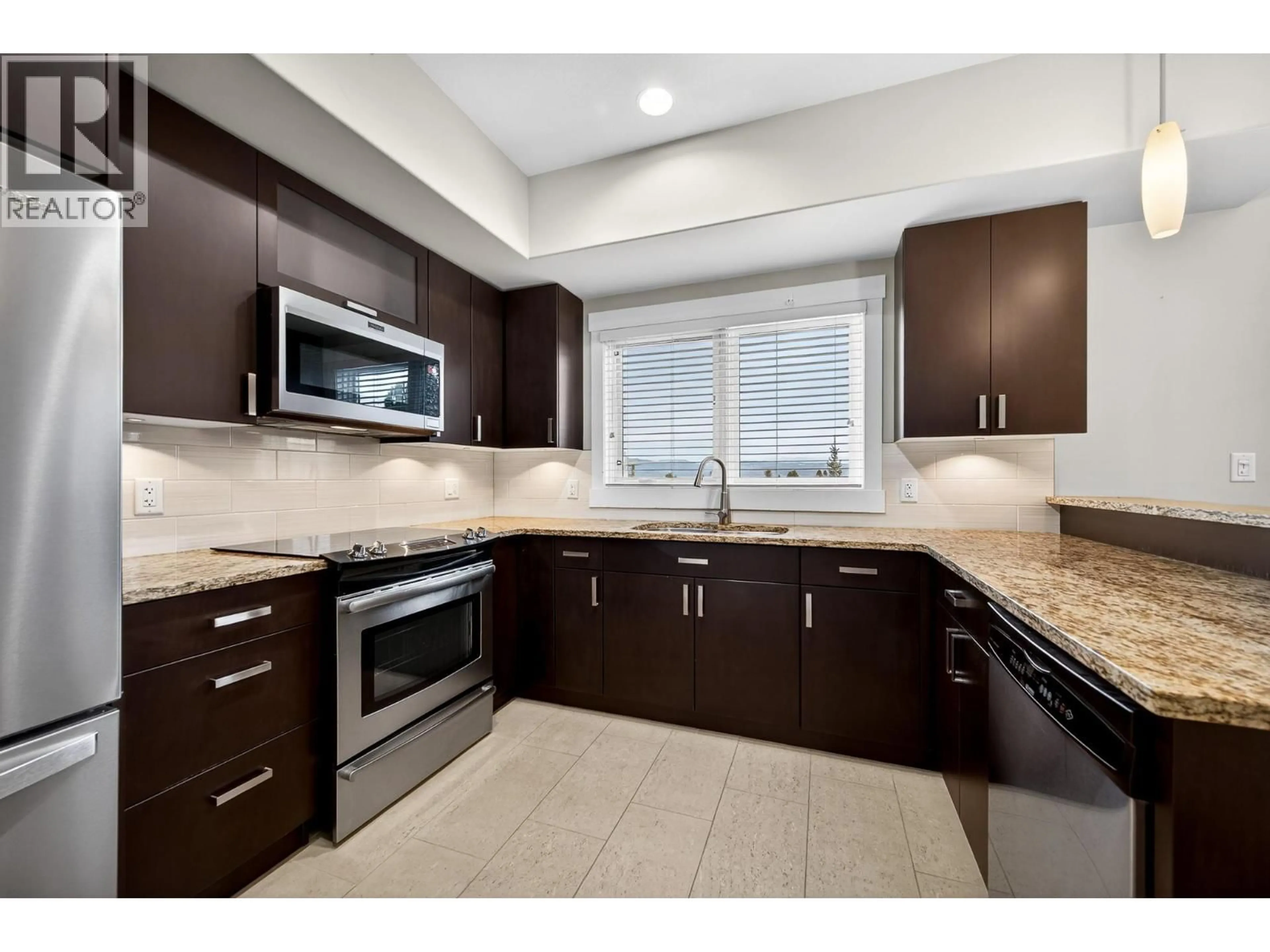 Standard kitchen, ceramic/tile floor for 1201 - 1405 SPRINGHILL DRIVE, Kamloops British Columbia V2C0B4