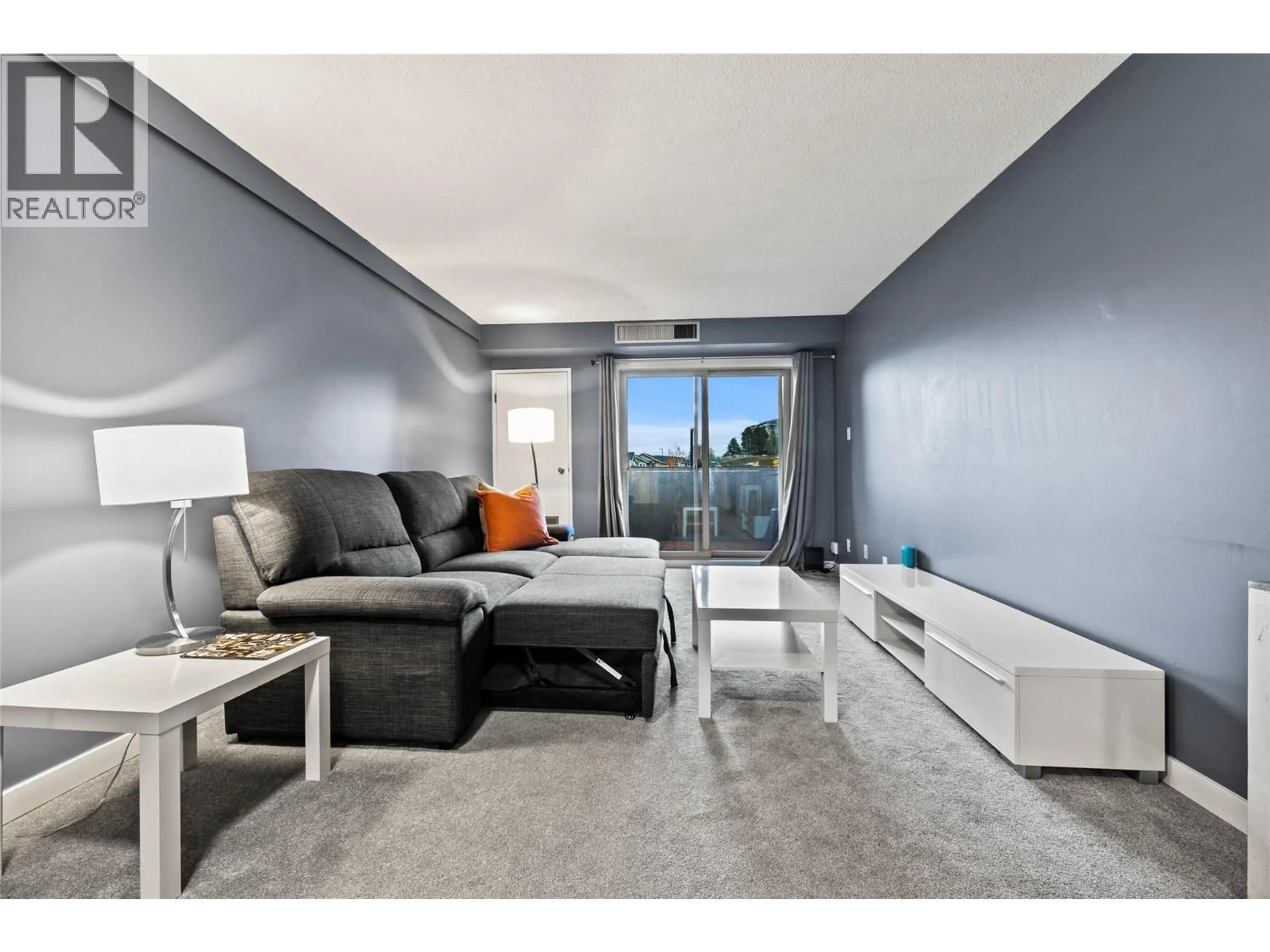 Living room with furniture, unknown for 115 - 1560 SUMMIT DRIVE, Kamloops British Columbia V2E1R5