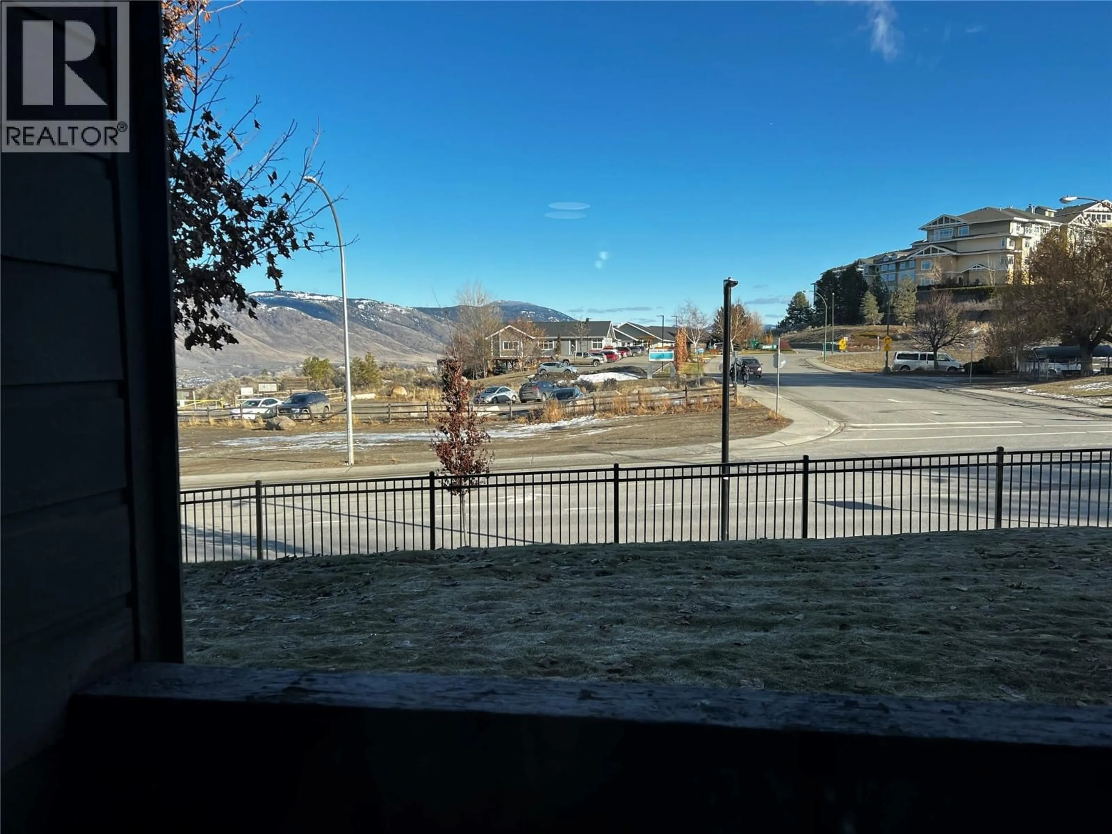 Patio, mountain view for 115 - 1560 SUMMIT DRIVE, Kamloops British Columbia V2E1R5