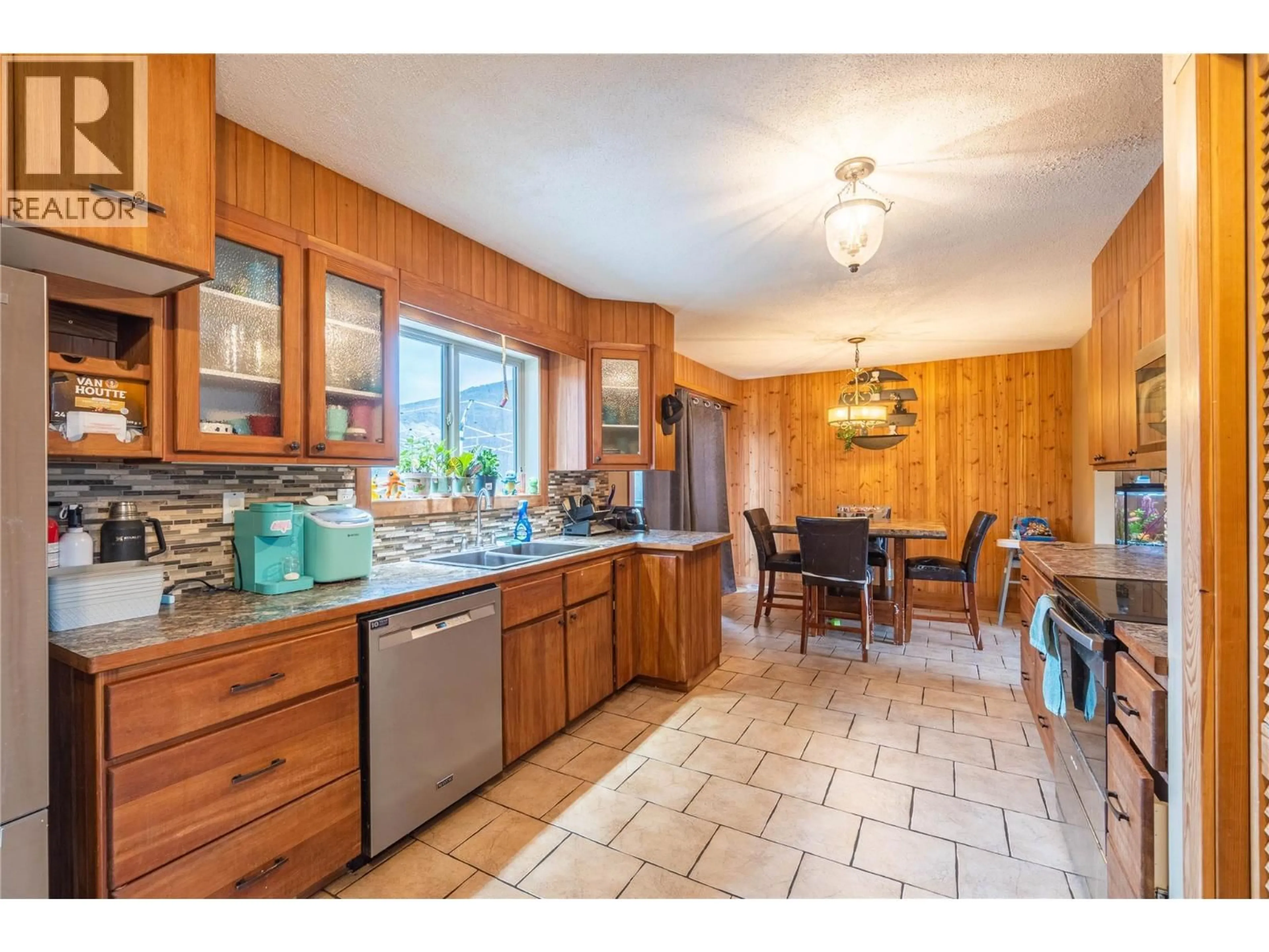 Open concept kitchen, unknown for 6402 FURRER ROAD, Kamloops British Columbia V2C4V6