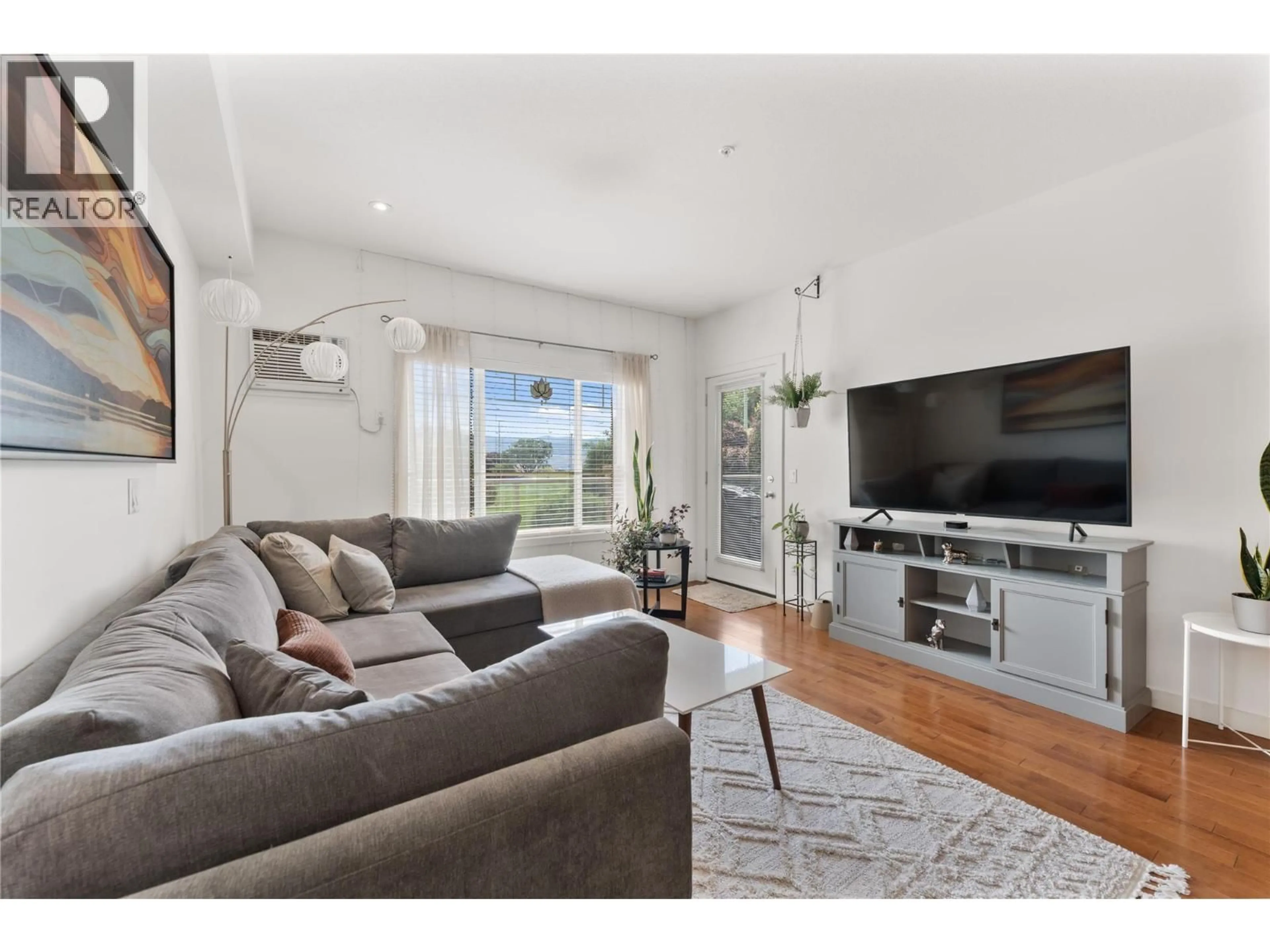 Living room with furniture, unknown for 102 - 2120 SHANNON RIDGE DRIVE, West Kelowna British Columbia V4T2Z3