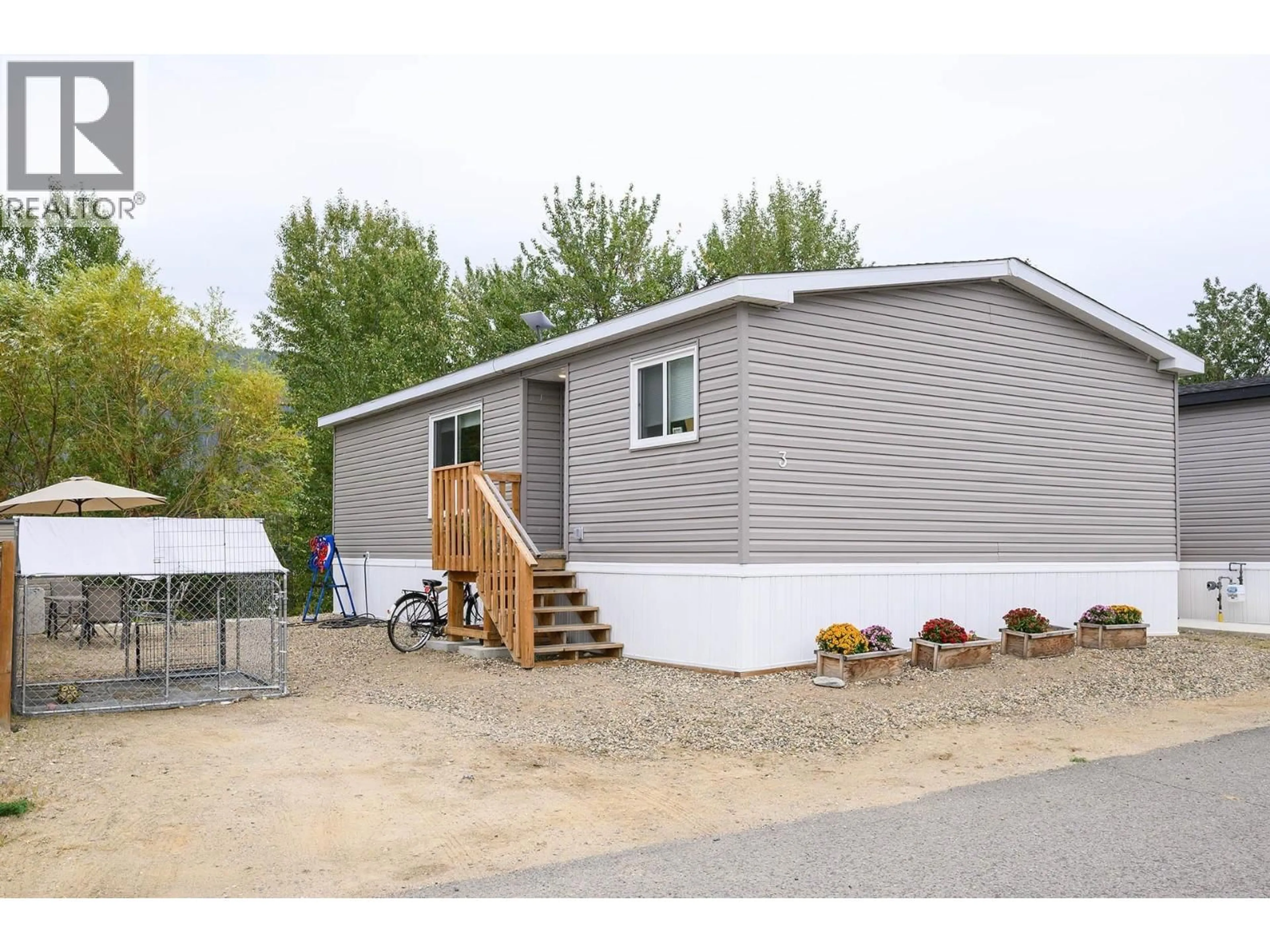 Home with vinyl exterior material, street for 3 - 235 AYLMER ROAD, Chase British Columbia V0E1M0