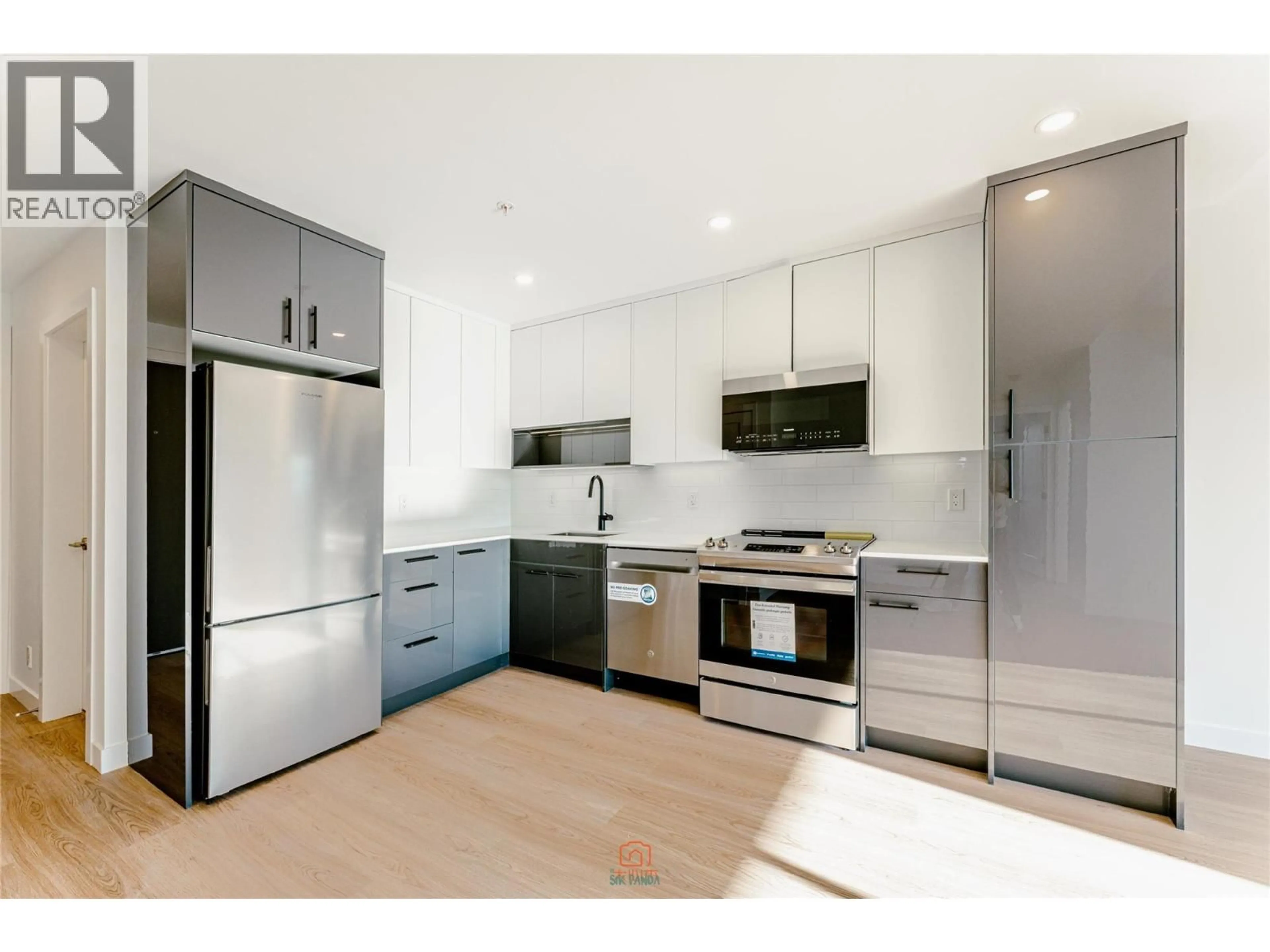 Standard kitchen, unknown for 309 - 1350 PRIDHAM AVENUE, Kelowna British Columbia V1Y0P7