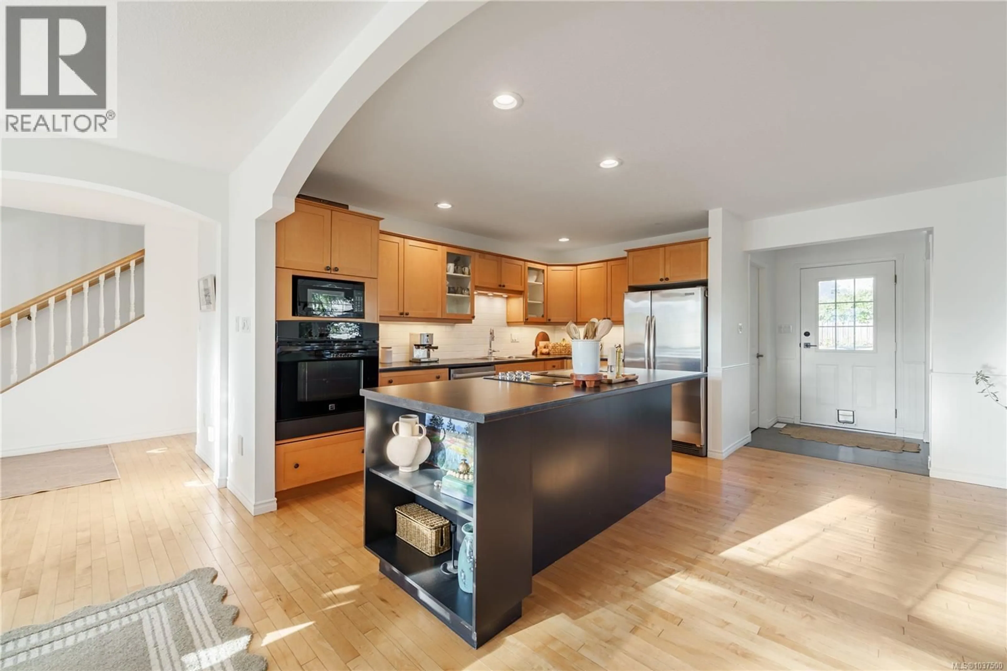 Open concept kitchen, unknown for 1940 EMMA WAY, Nanaimo British Columbia V9X1H4