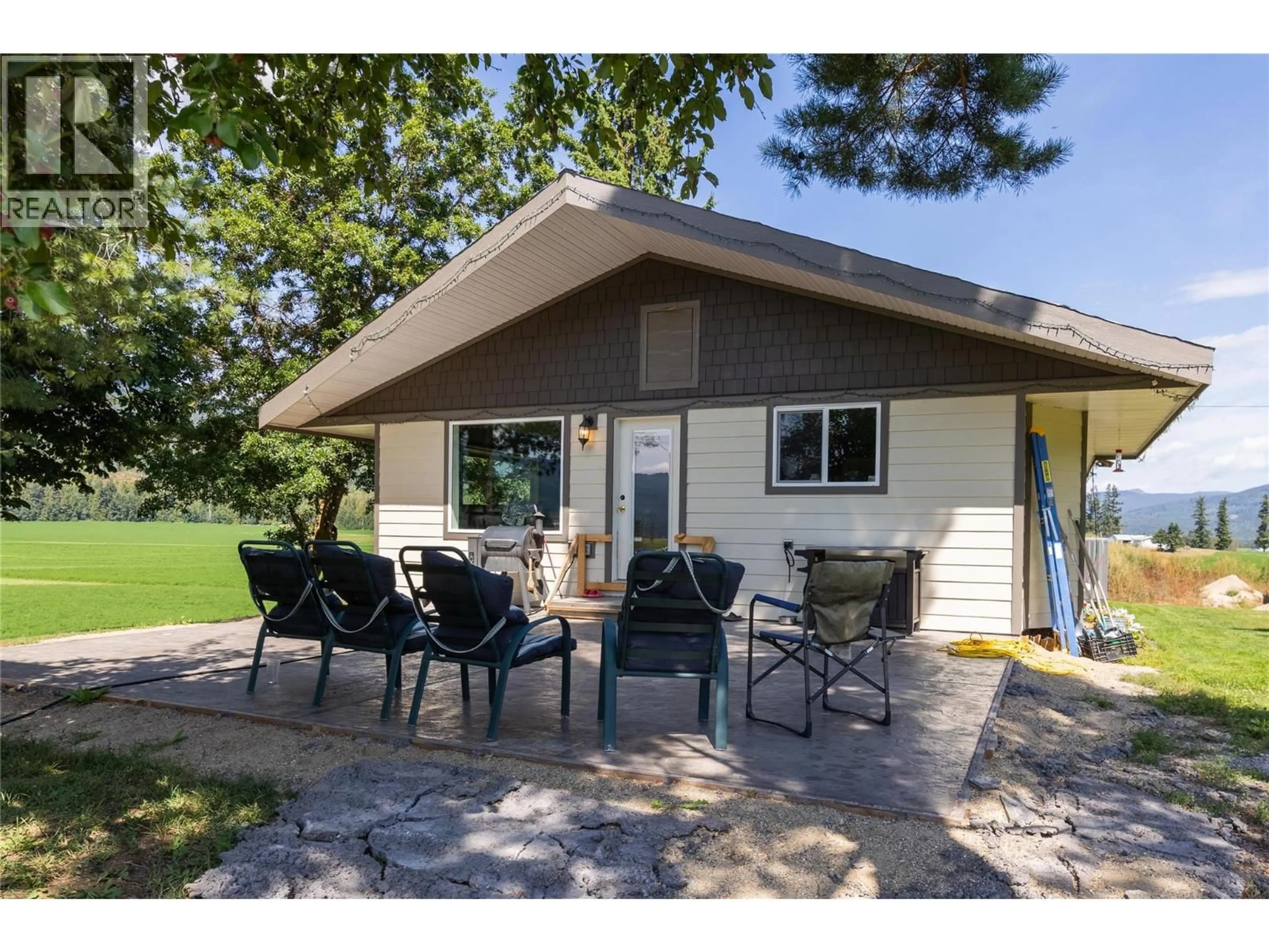 Patio, water/lake/river/ocean view for 414 MALLORY ROAD, Enderby British Columbia V4Y4H9