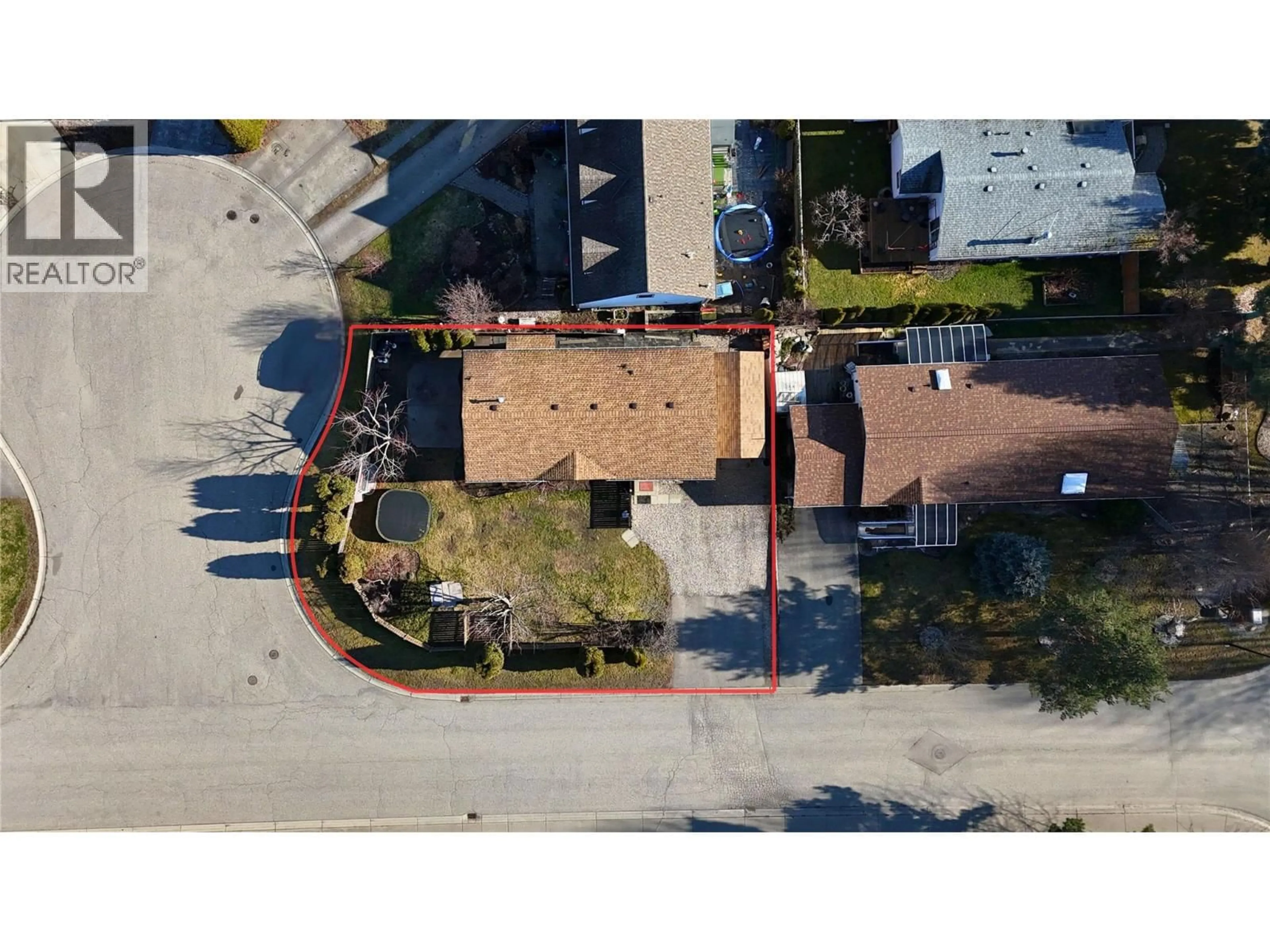 A pic from outside/outdoor area/front of a property/back of a property/a pic from drone, street for 7220 47 STREET NORTHEAST, Salmon Arm British Columbia V0E1K0