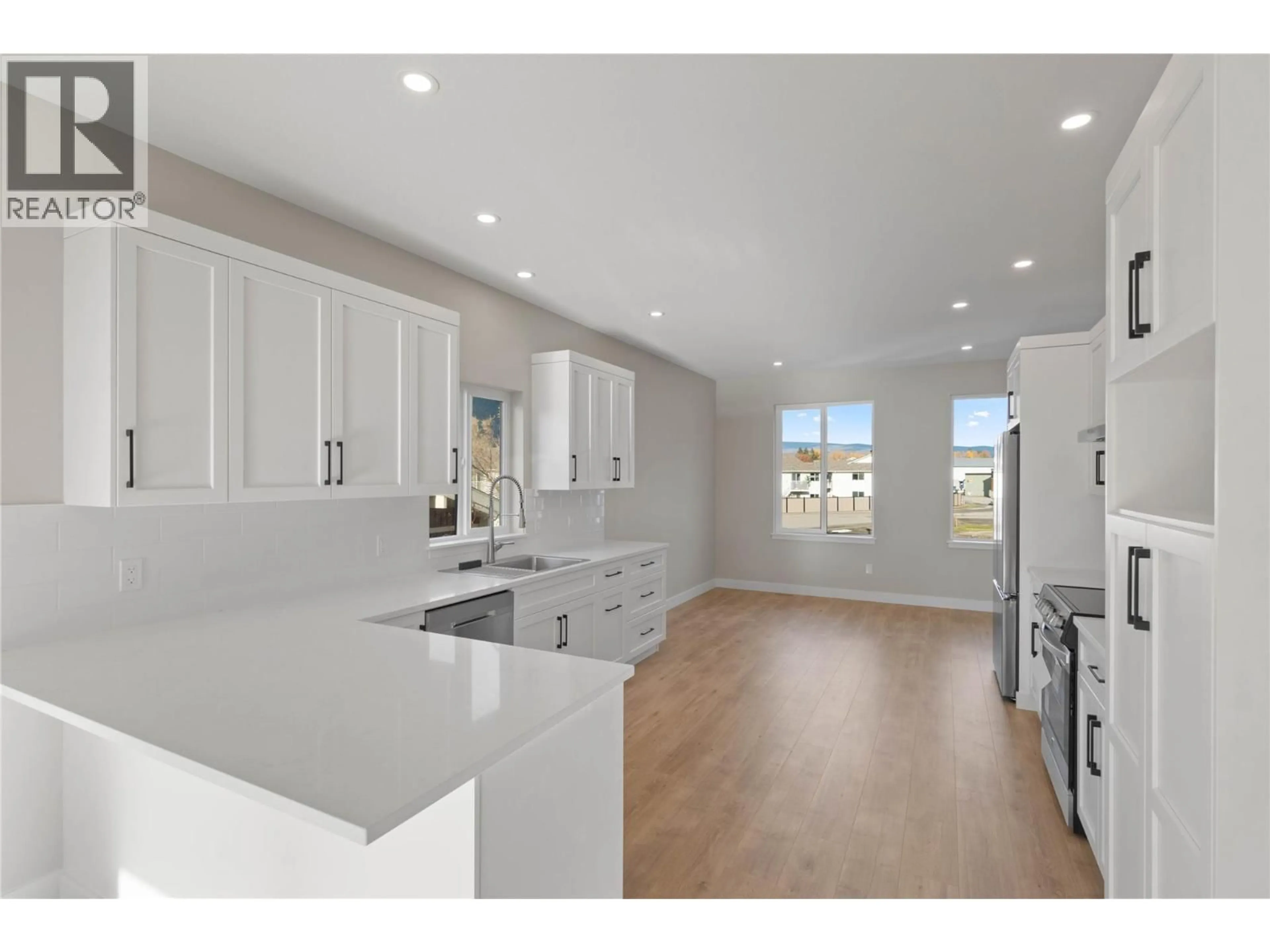 Open concept kitchen, unknown for 302 BROOKE DRIVE, Chase British Columbia