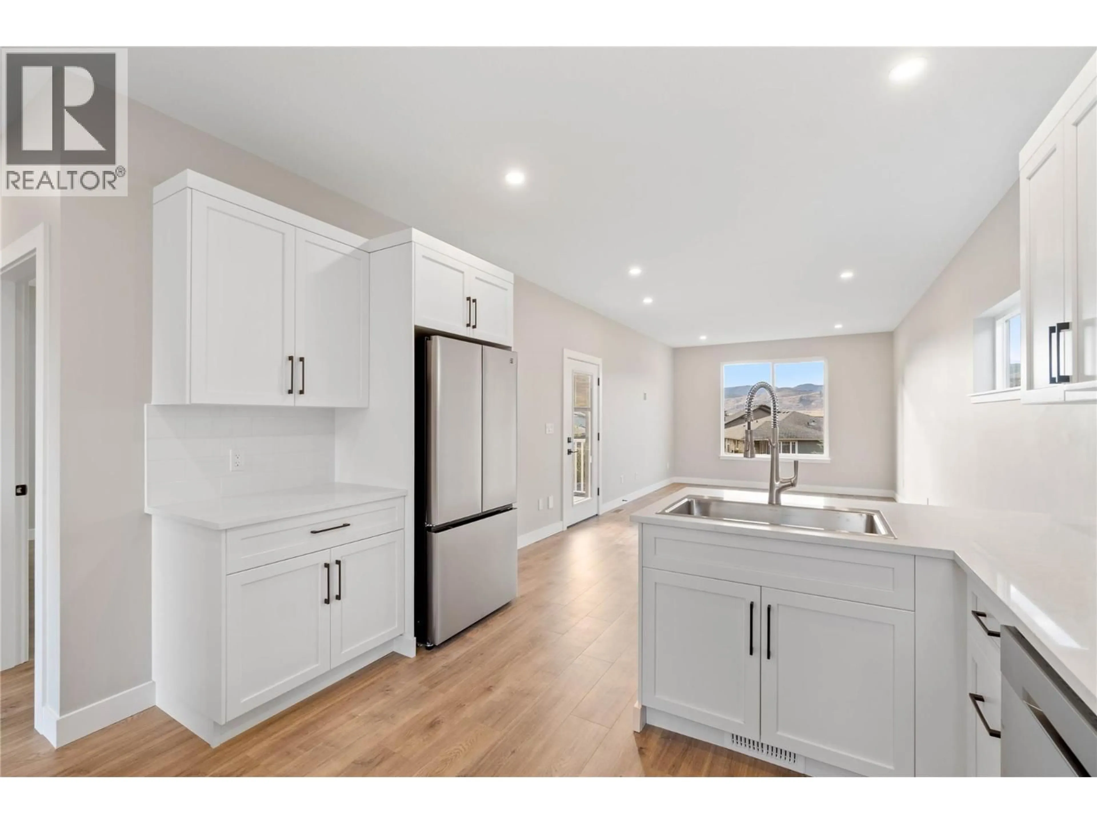 Open concept kitchen, unknown for 300 BROOKE DRIVE, Chase British Columbia V0E1M0