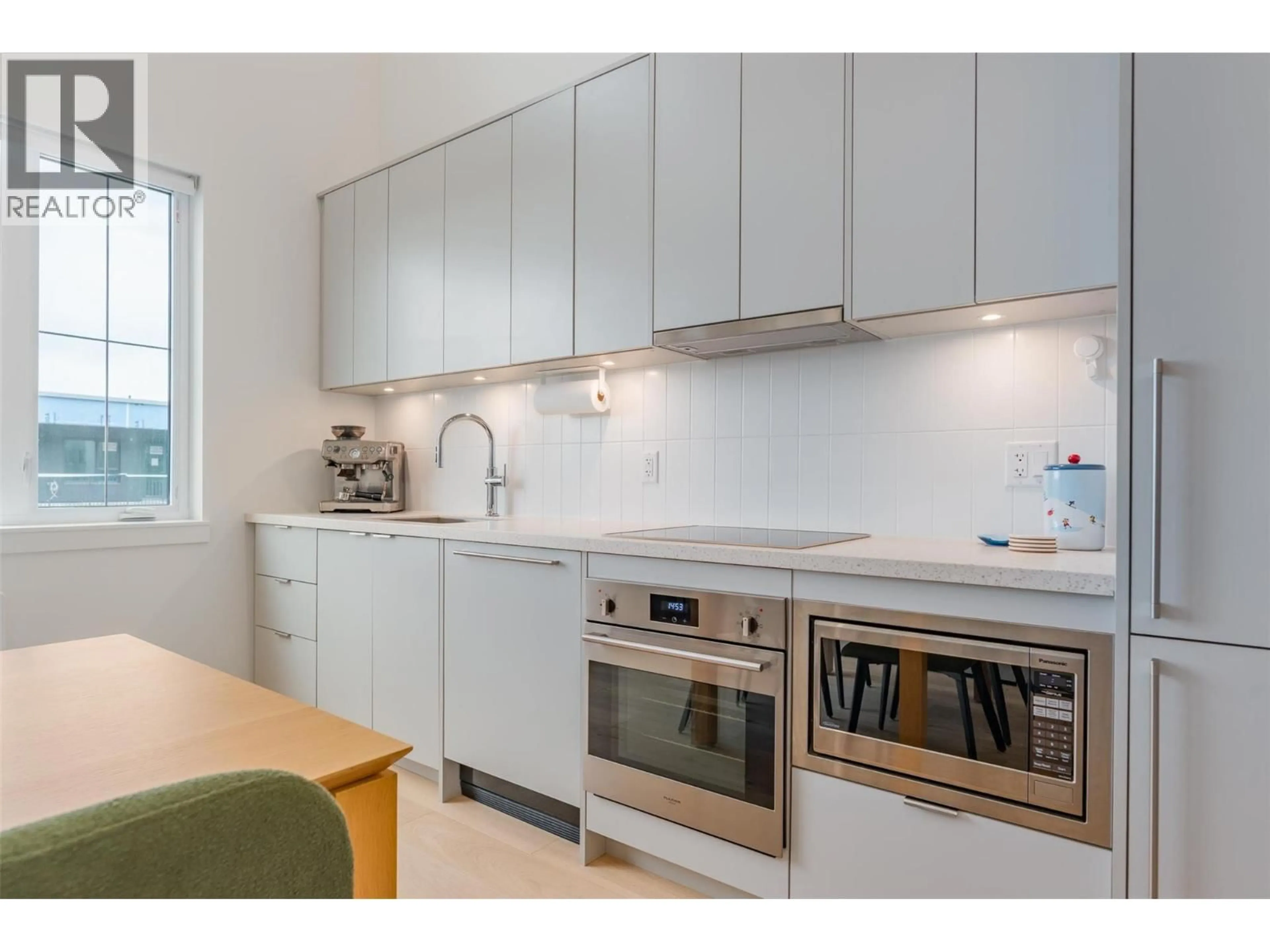 Standard kitchen, unknown for 423 - 4280 RED MOUNTAIN ROAD, Rossland British Columbia V0G1Y0