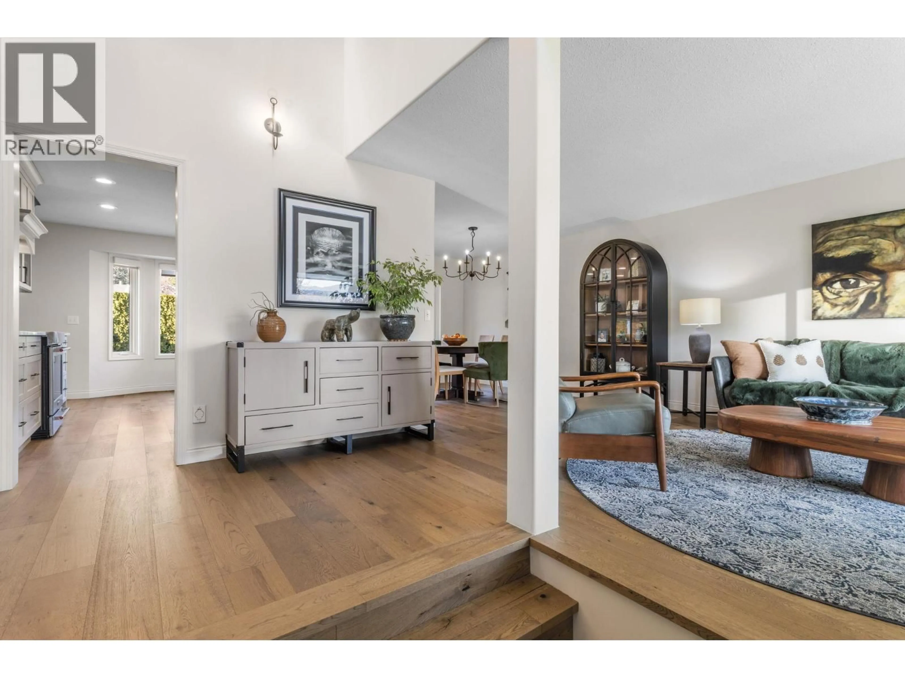 Indoor entryway for 104 - 445 YATES ROAD, Kelowna British Columbia V1V1Y4