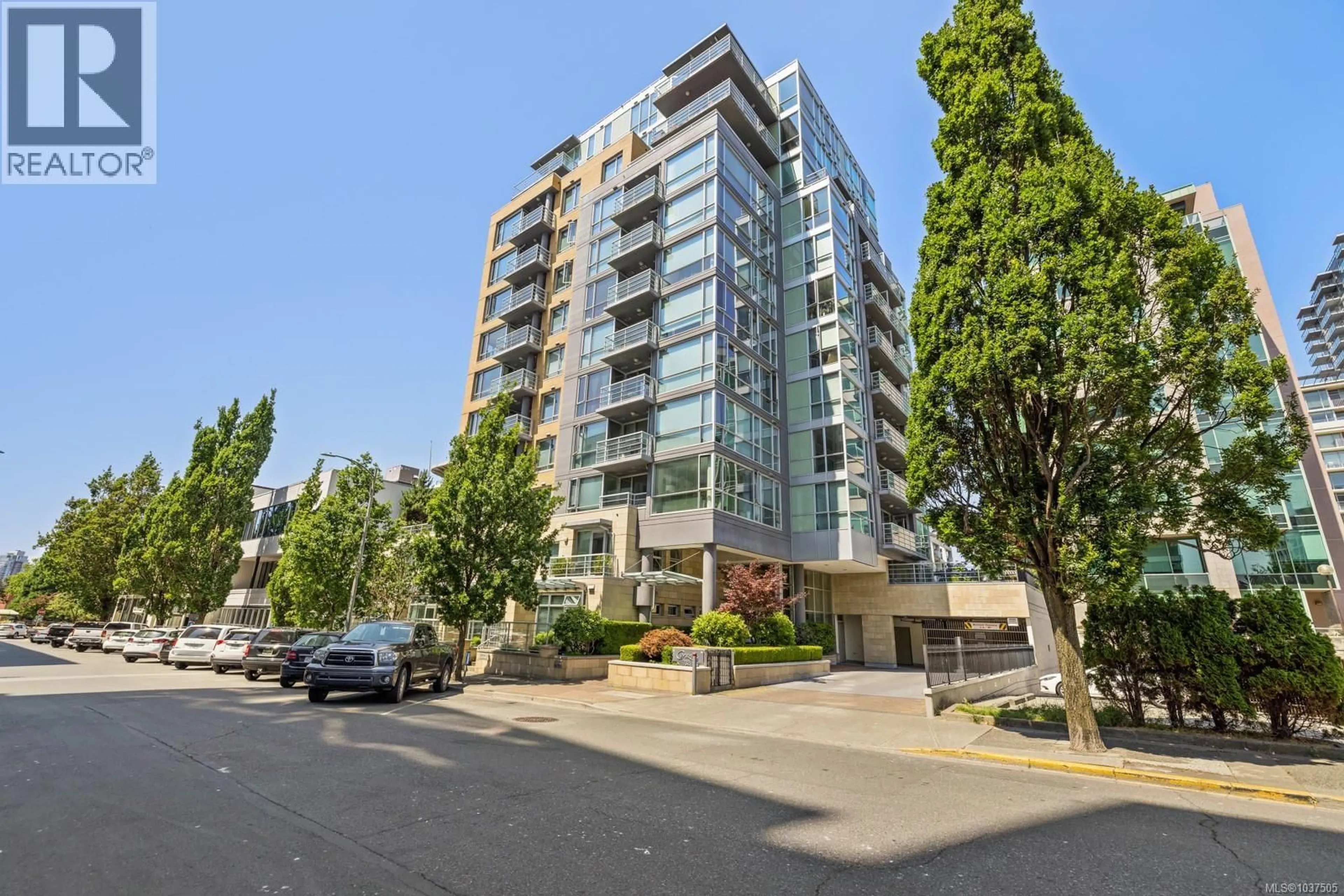 Unknown for 605 - 732 CORMORANT STREET, Victoria British Columbia V8W1P8