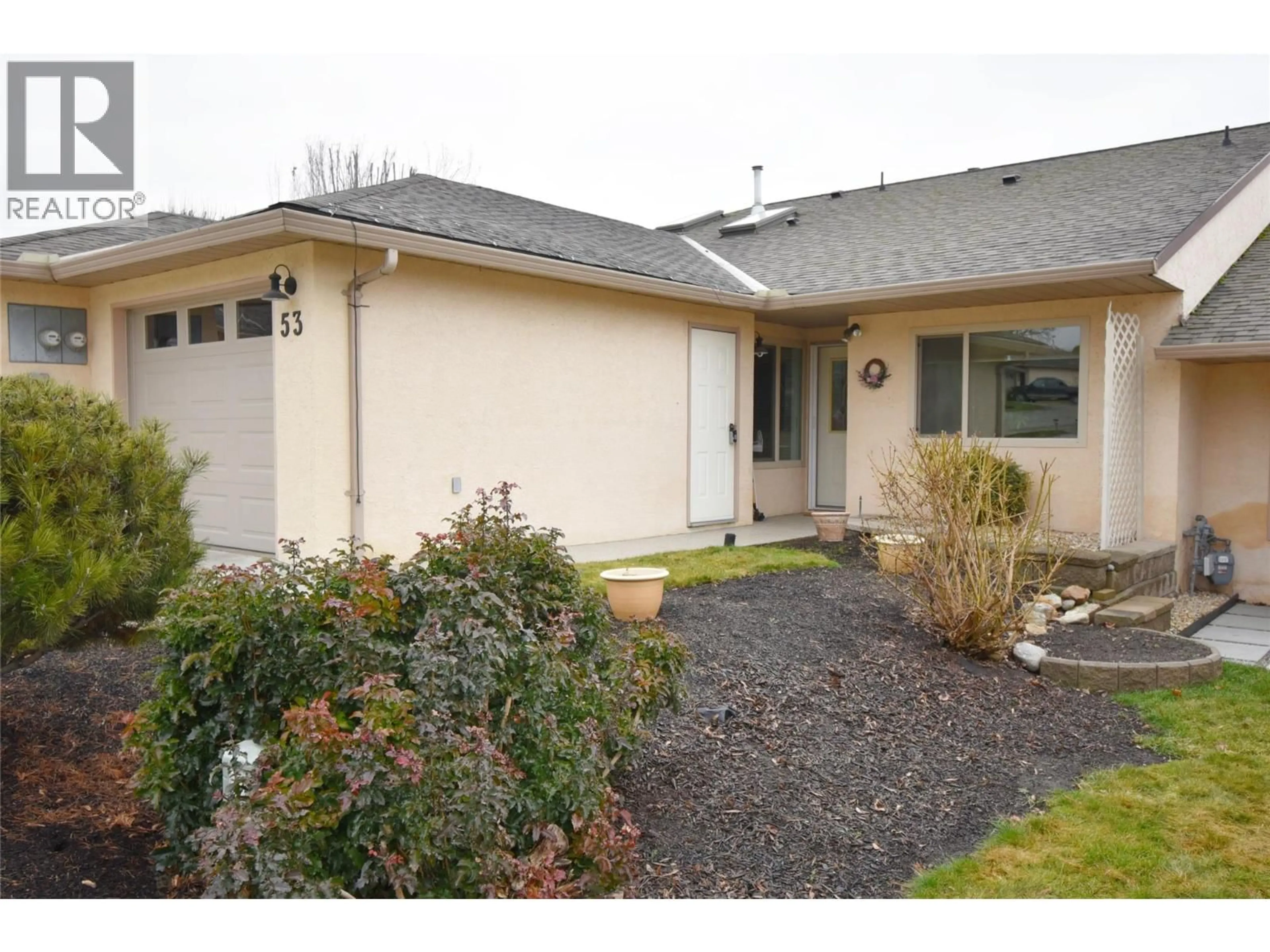 Home with vinyl exterior material, street for 53 - 1001 30 AVENUE, Vernon British Columbia V1T9H8