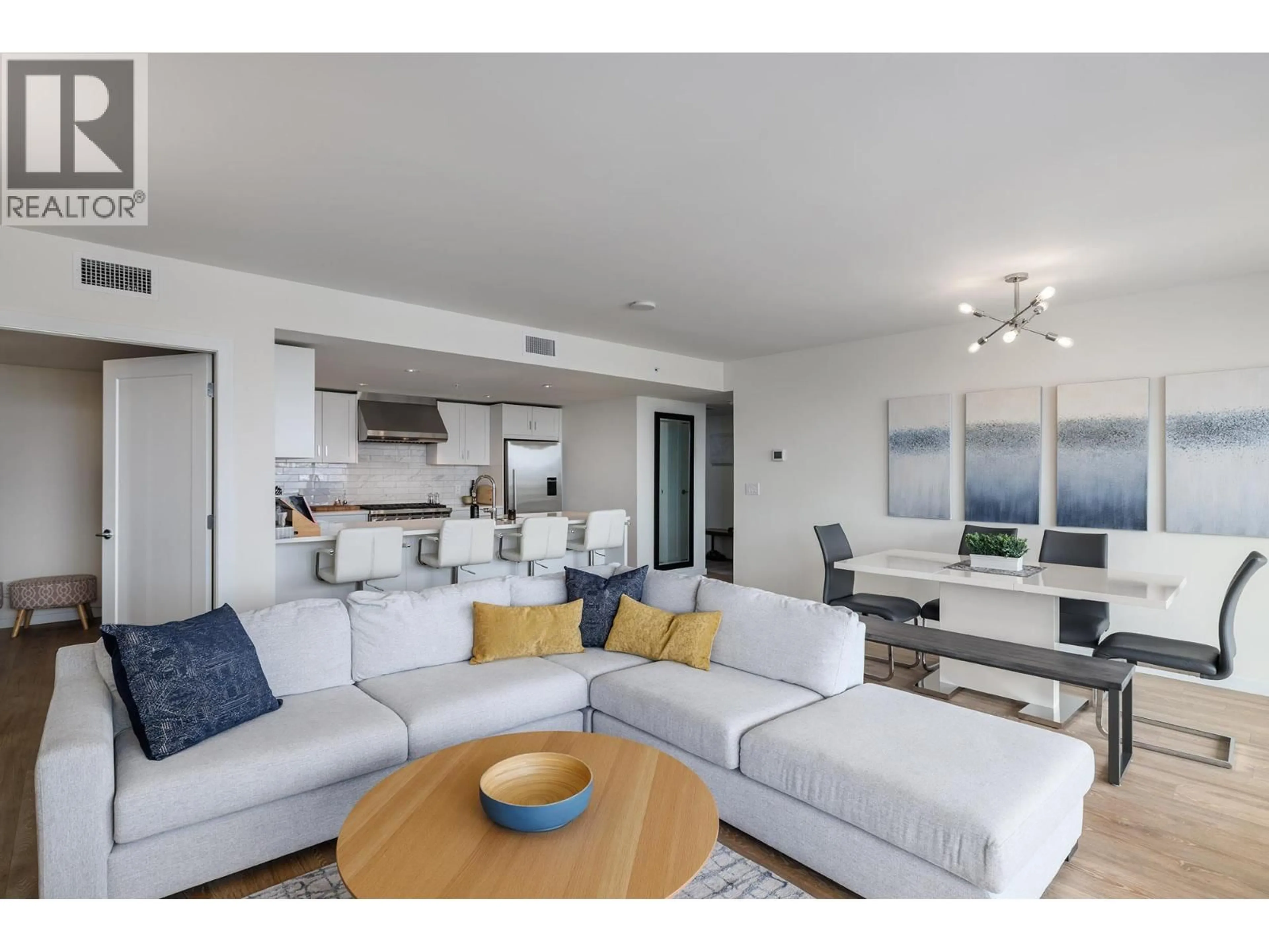 Living room with furniture, unknown for 607 - 485 GROVES AVENUE, Kelowna British Columbia V1Y0C1