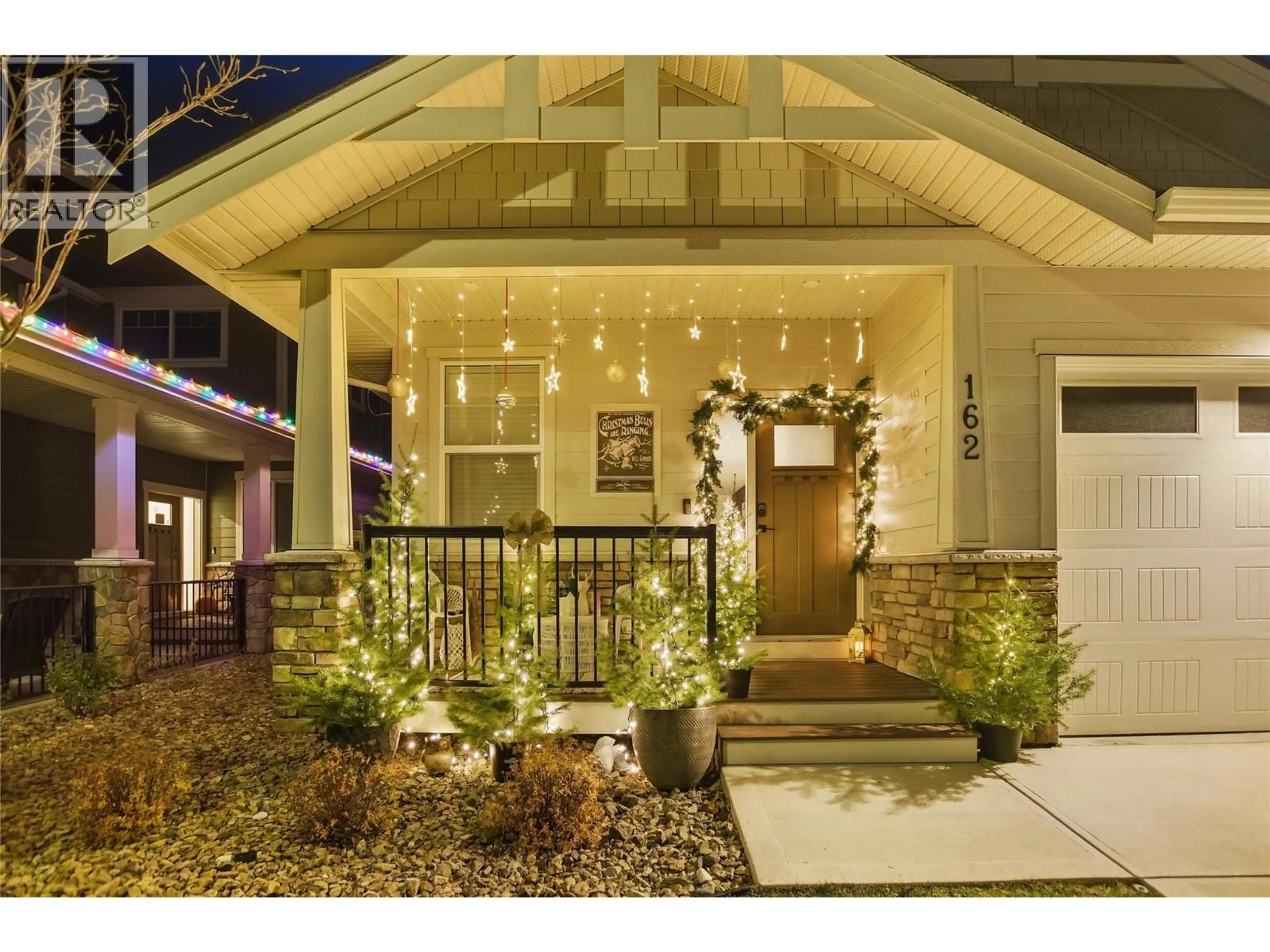 Indoor entryway for 162 - 200 GRAND BOULEVARD, Kamloops British Columbia V2C0H3