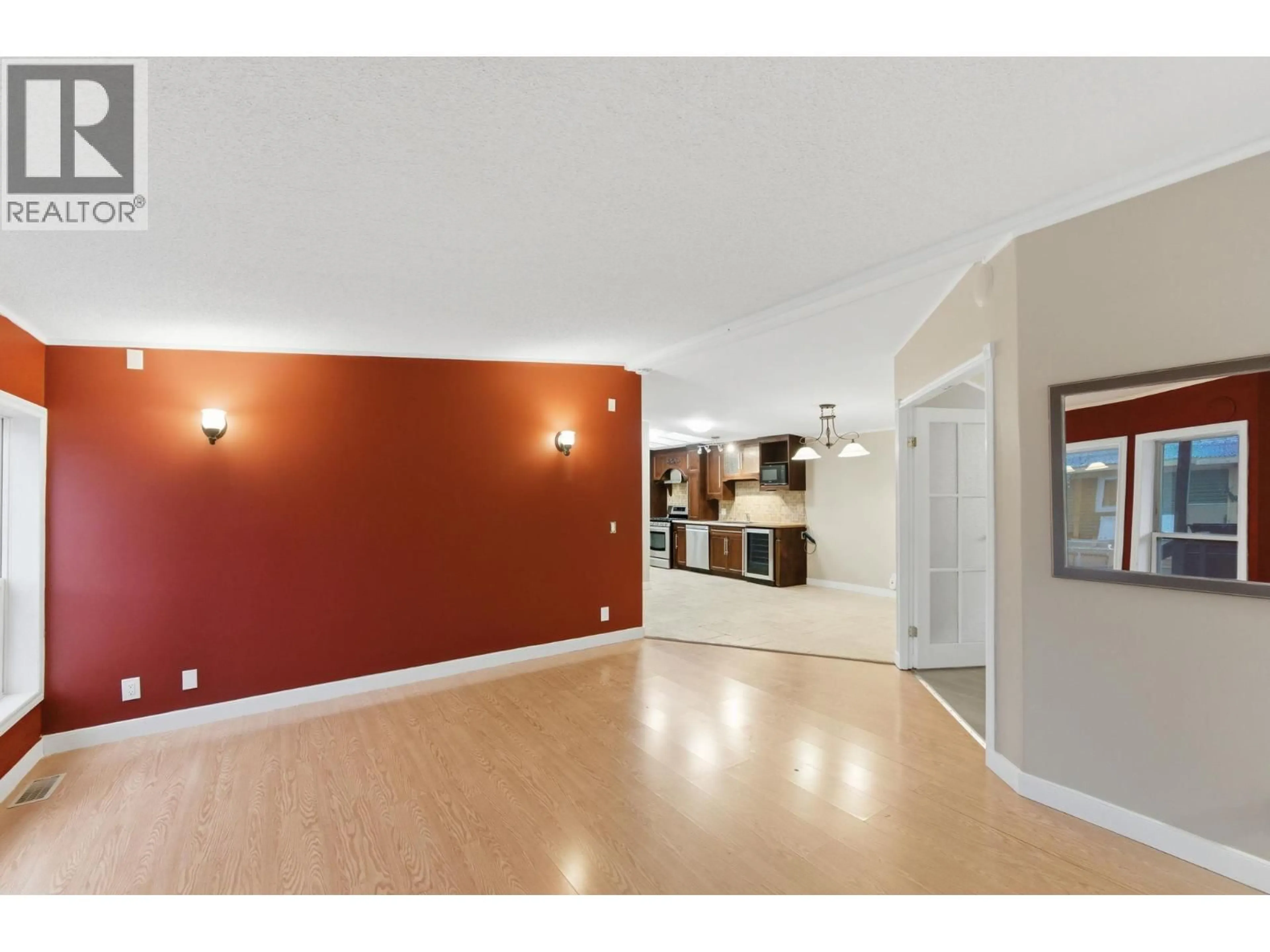 Indoor foyer for 98 - 2005 BOUCHERIE ROAD, Westbank British Columbia V4T1R4