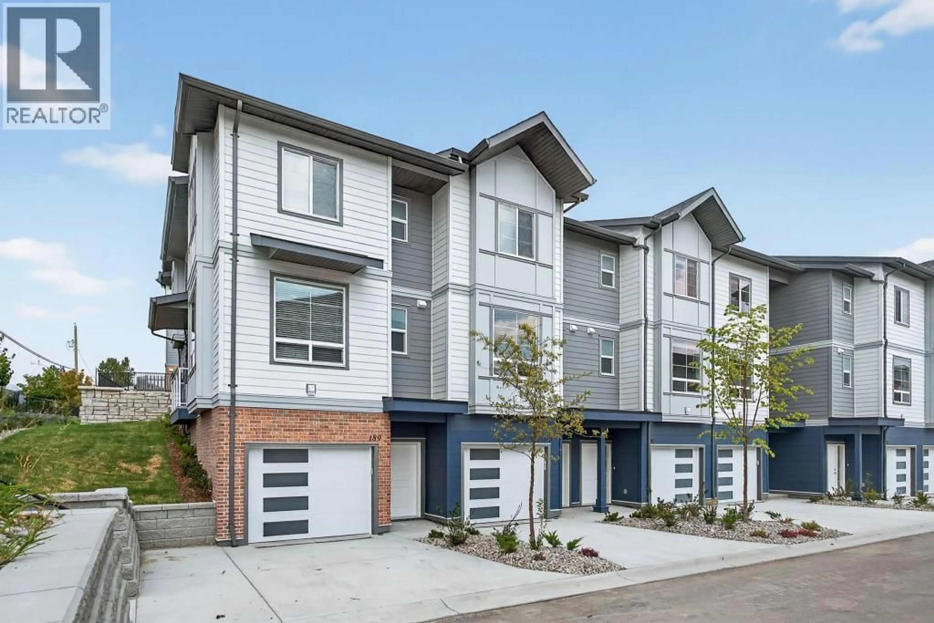 Home with vinyl exterior material, street for 191 - 4025 GELLATLY ROAD SOUTH, West Kelowna British Columbia V4T0E6