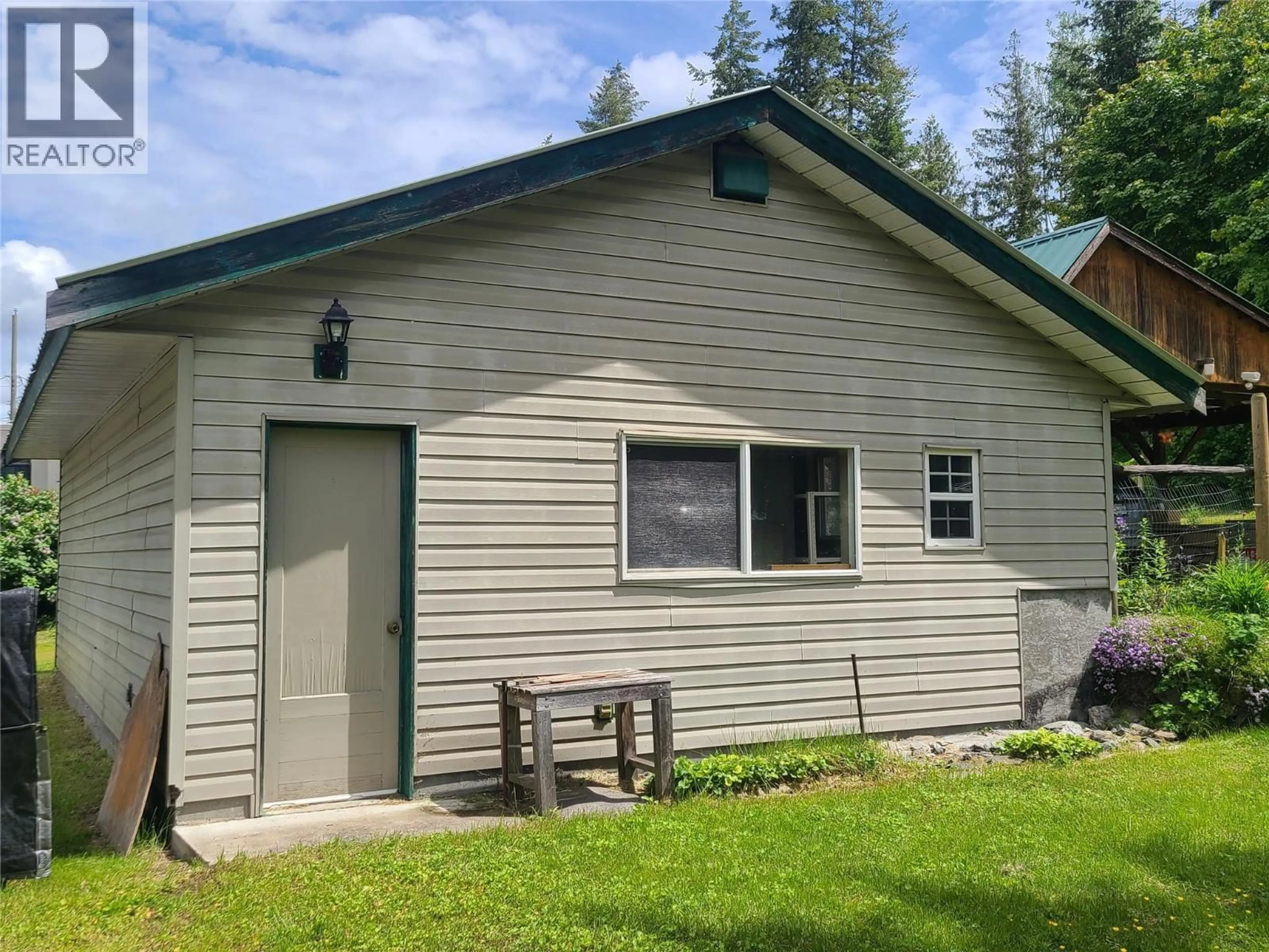 Shed for 1756 BLIND BAY ROAD, Blind Bay British Columbia V0E2W0