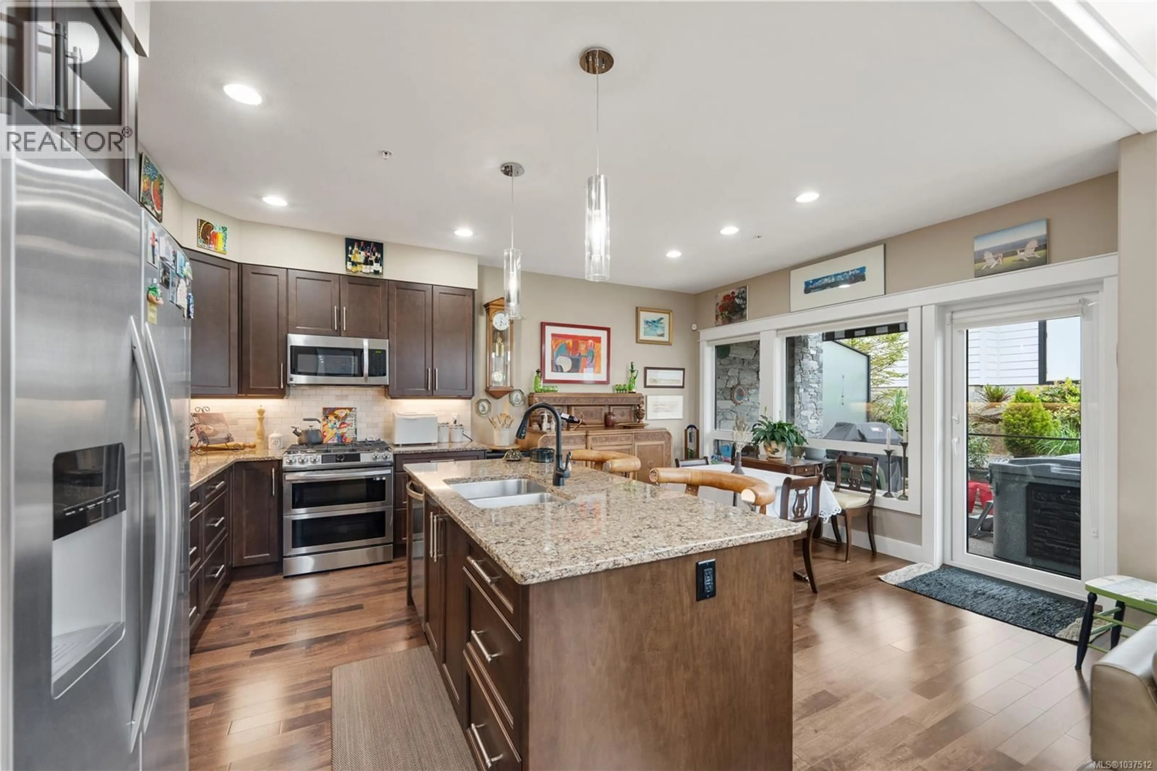 Open concept kitchen, ceramic/tile floor for 3405 OCEAN MIST PLACE, Nanaimo British Columbia V9T0E7